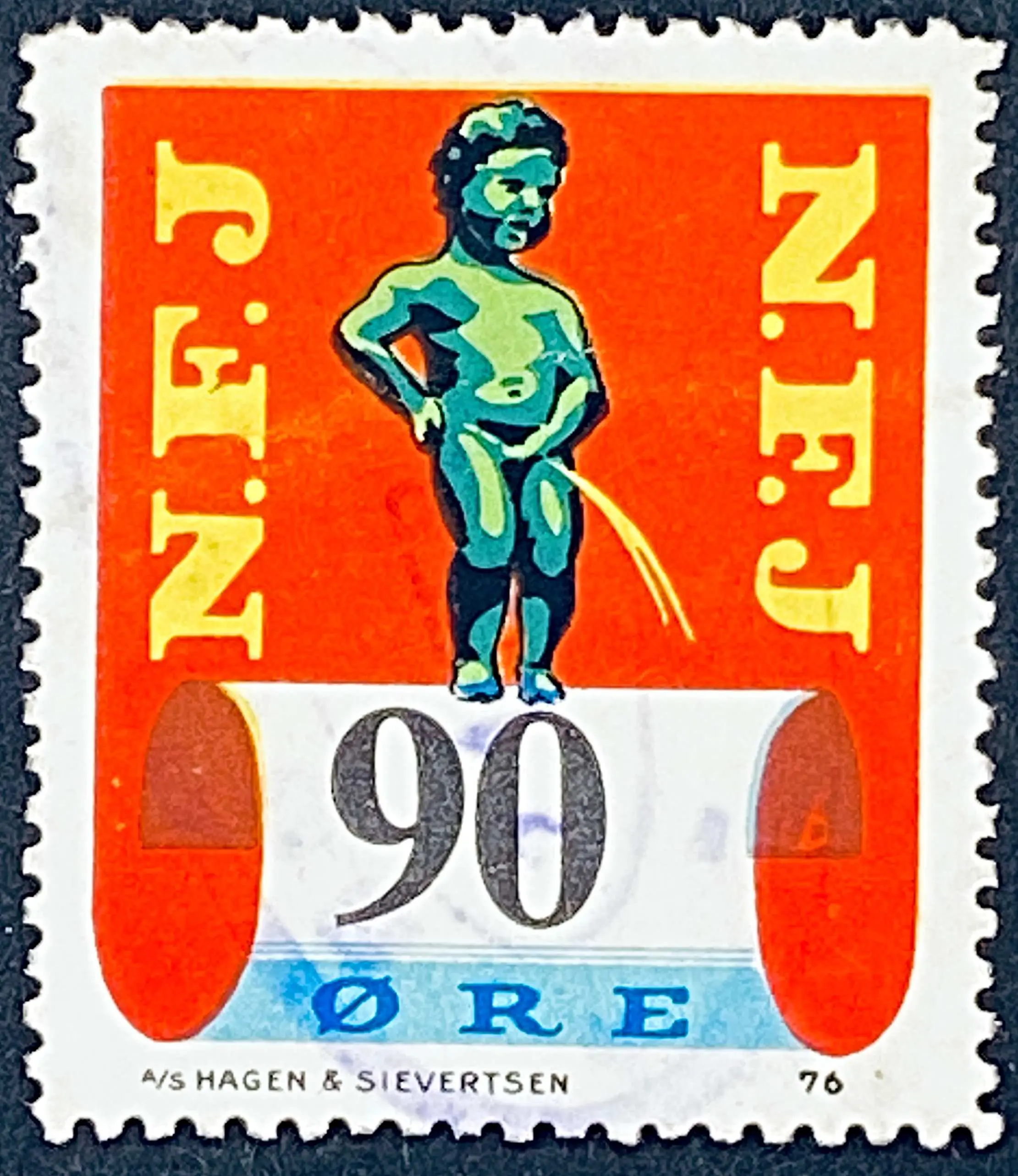 NFJ A36 - 90 Øre Motiv: Manneken Pis - Flerfarvet - trykkeri: Hagen & Sivertsen med mærke nummer: 76 - banemærket er stemplet. NFJ A36 - 90 Øre Motiv: Manneken Pis - Flerfarvet - trykkeri: Hagen & Sivertsen med mærke nummer: 76 - banemærket er stemplet.