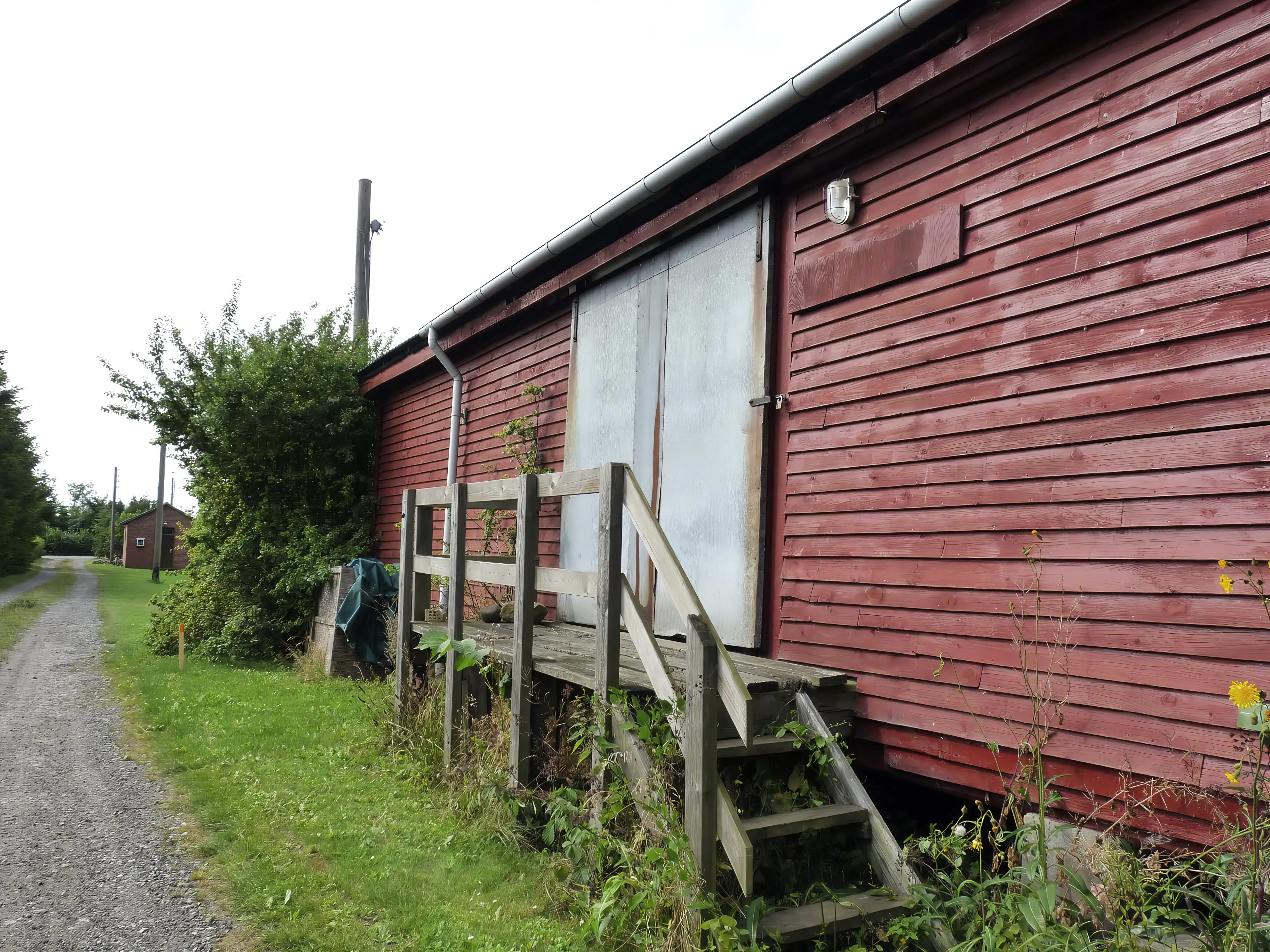 Billede af det gamle og stadig bevarede pakhus ved Nordenbro Station. Billede af det gamle og stadig bevarede pakhus ved Nordenbro Station.