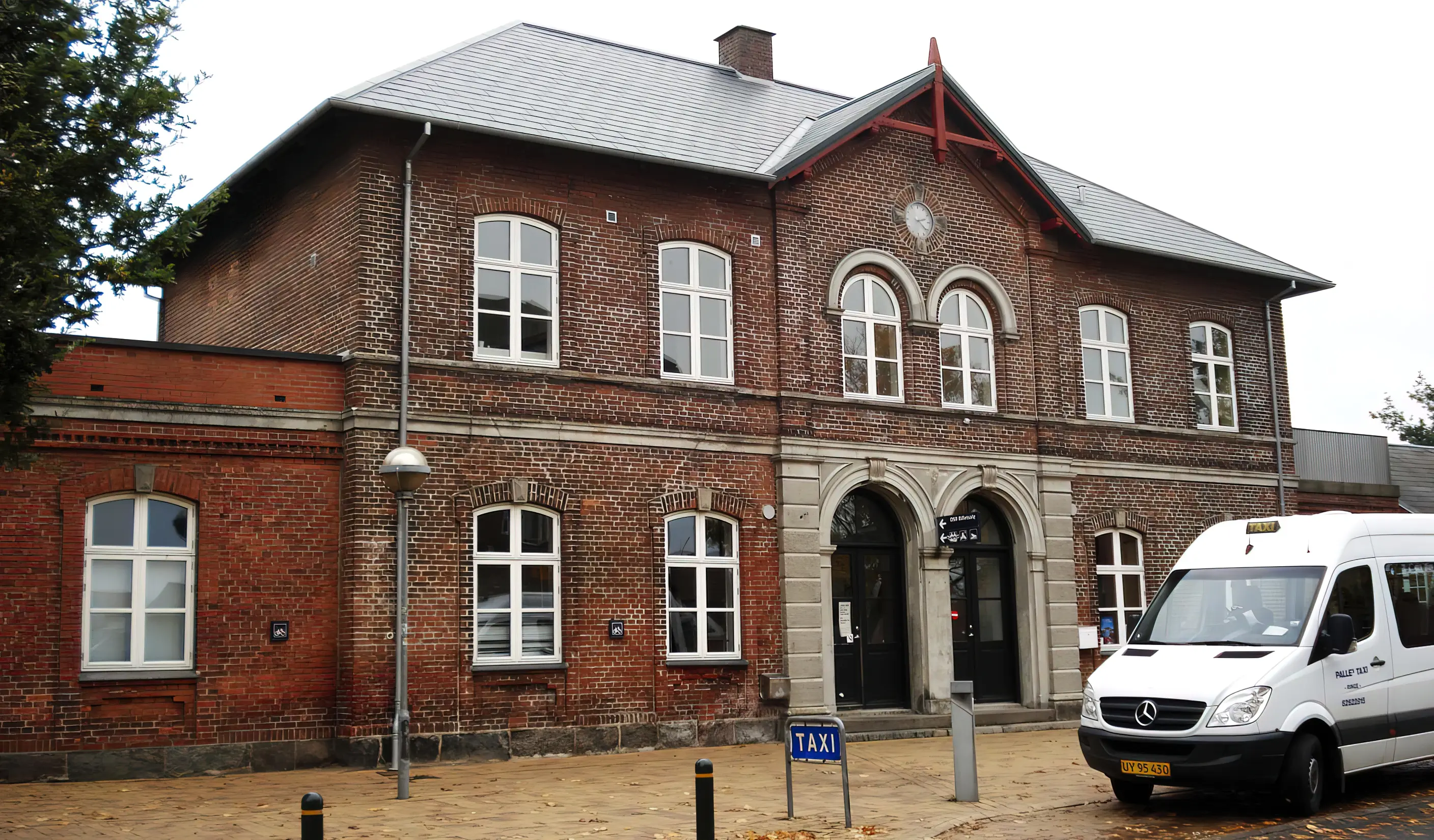 Billede af Ringe Station.