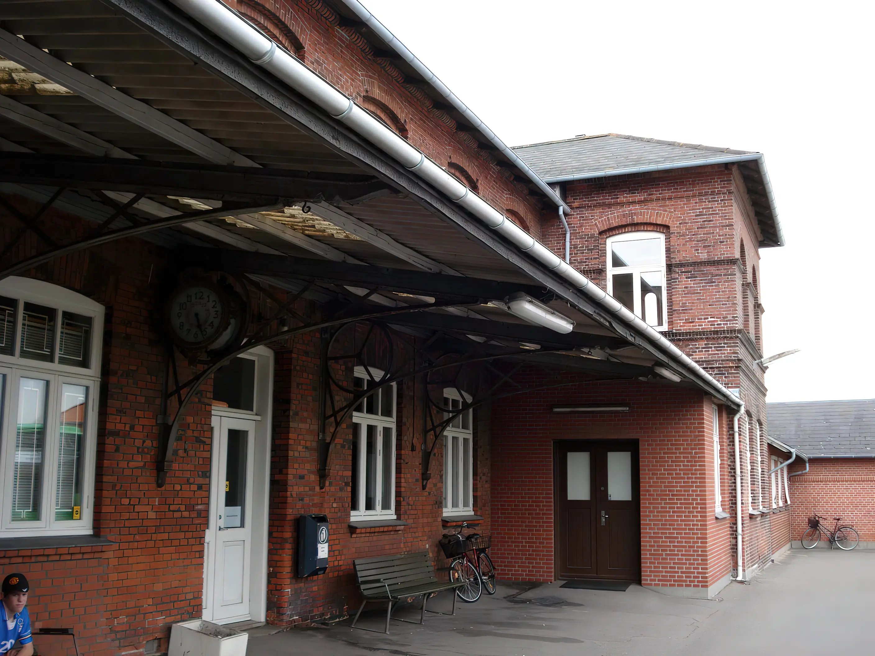 Billede af det gamle herlige perron ur - her på Bogense Station. Billede af det gamle herlige perron ur - her på Bogense Station.