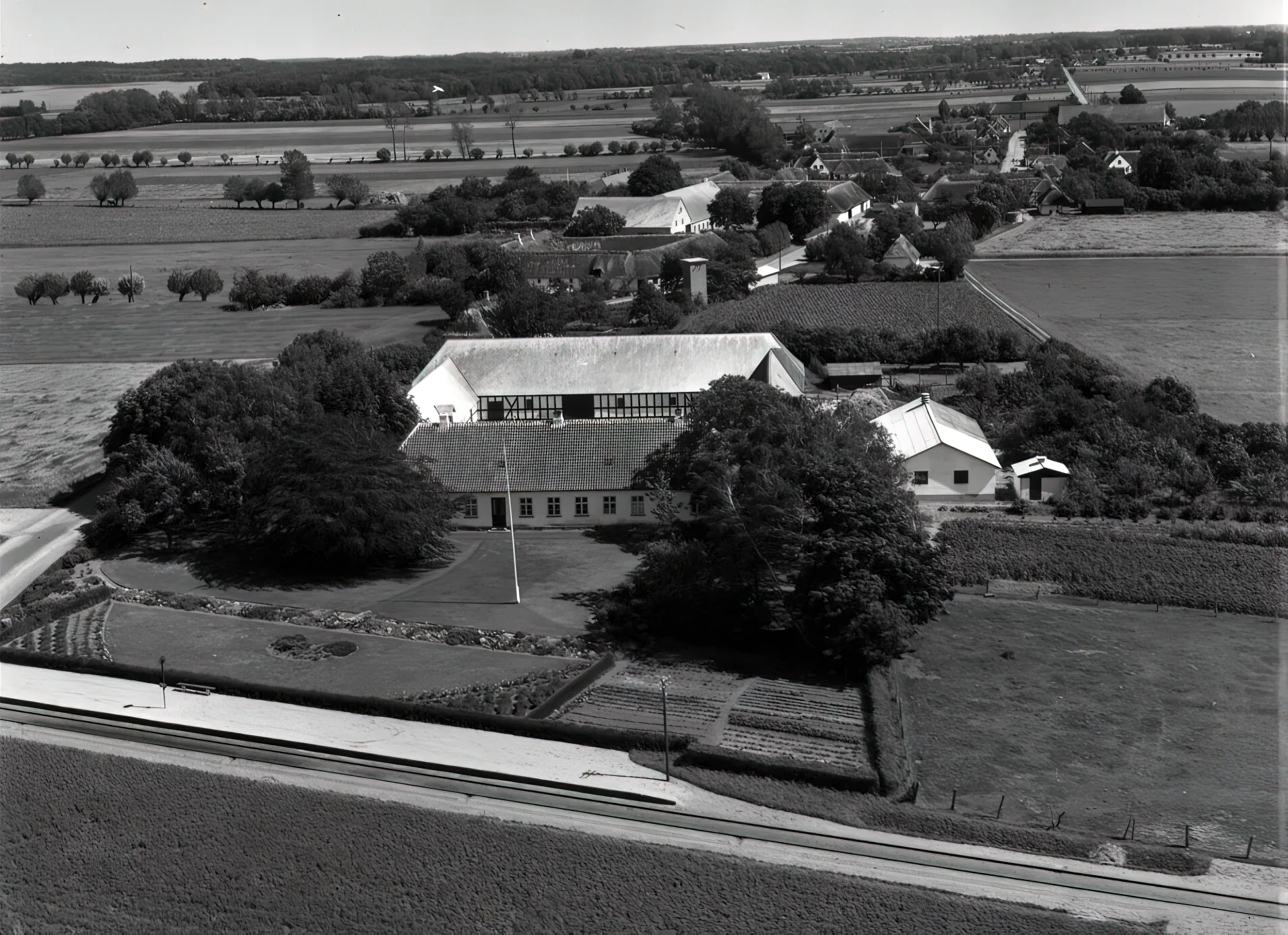 Billede af Vester Kærby Trinbræt. Billede af Vester Kærby Trinbræt.