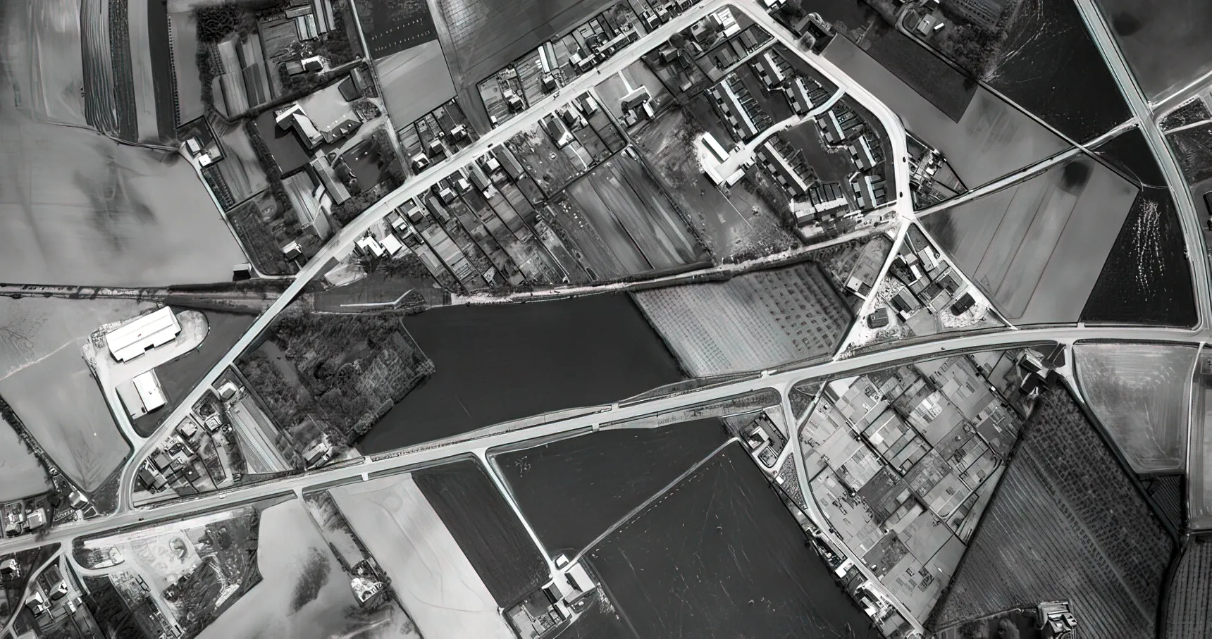 Billedet er fra 1966 ca. 4 år efter banens lukning, men Rifbjergvejen Trinbræt står stadig nord for banekrydsningen med Nørrebro. Billedet er fra 1966 ca. 4 år efter banens lukning, men Rifbjergvejen Trinbræt står stadig nord for banekrydsningen med Nørrebro.