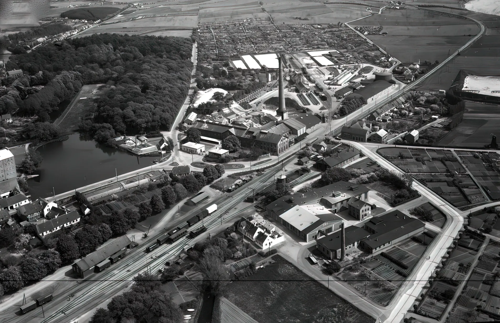 Billede af Assens Station - her banearealet øst for stationen. Billede af Assens Station - her banearealet øst for stationen.