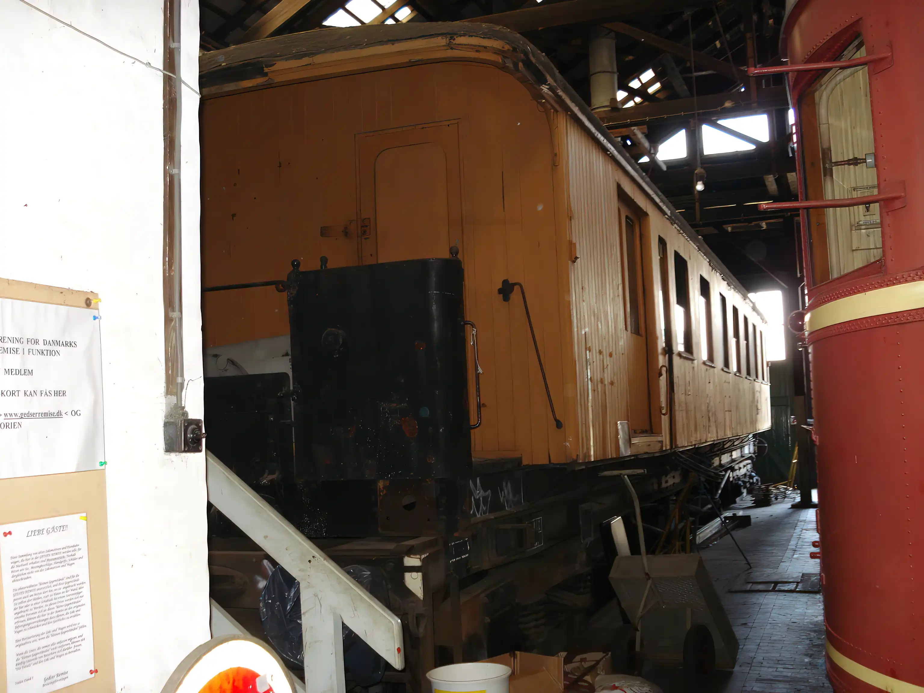 Billede af remiseområdet ved Gedser Station.