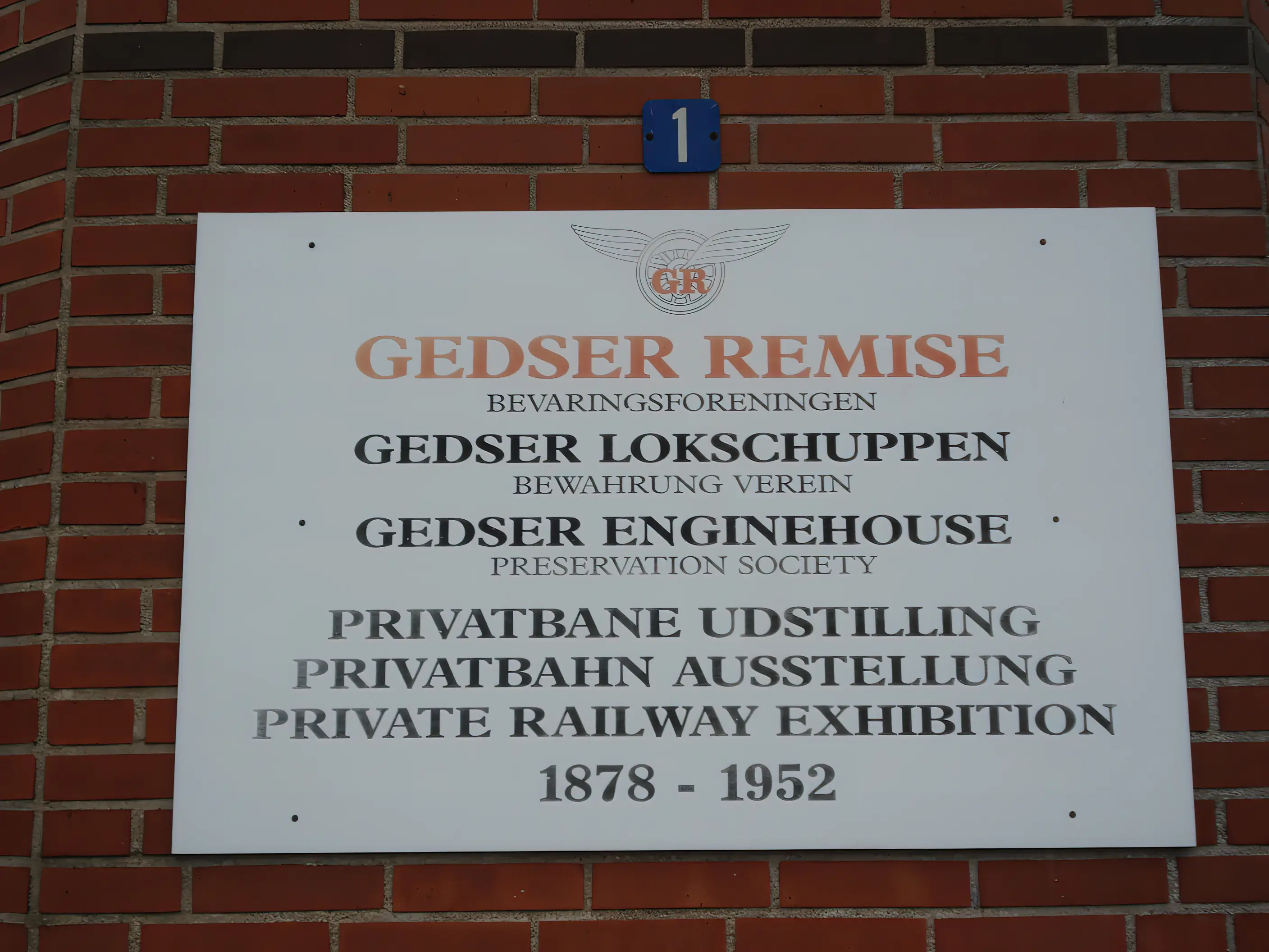 Billede af remiseområdet ved Gedser Station.