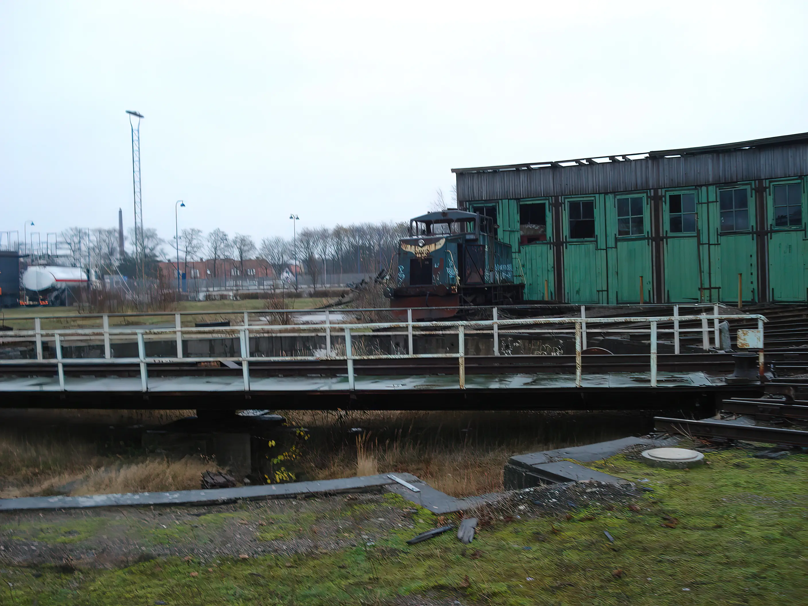 Billede af remiseområdet ved Gedser Station.