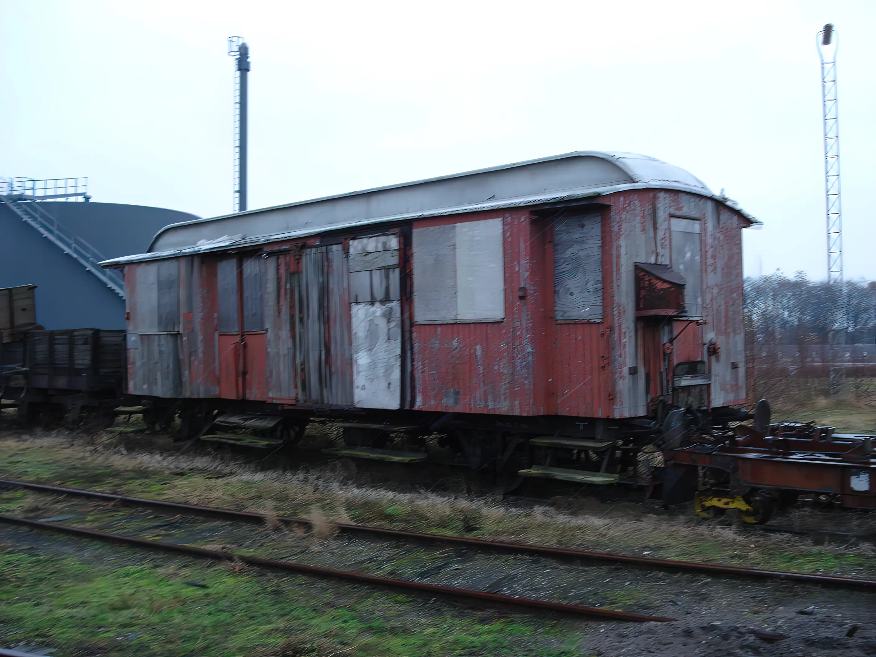 Billede af remiseområdet ved Gedser Station.