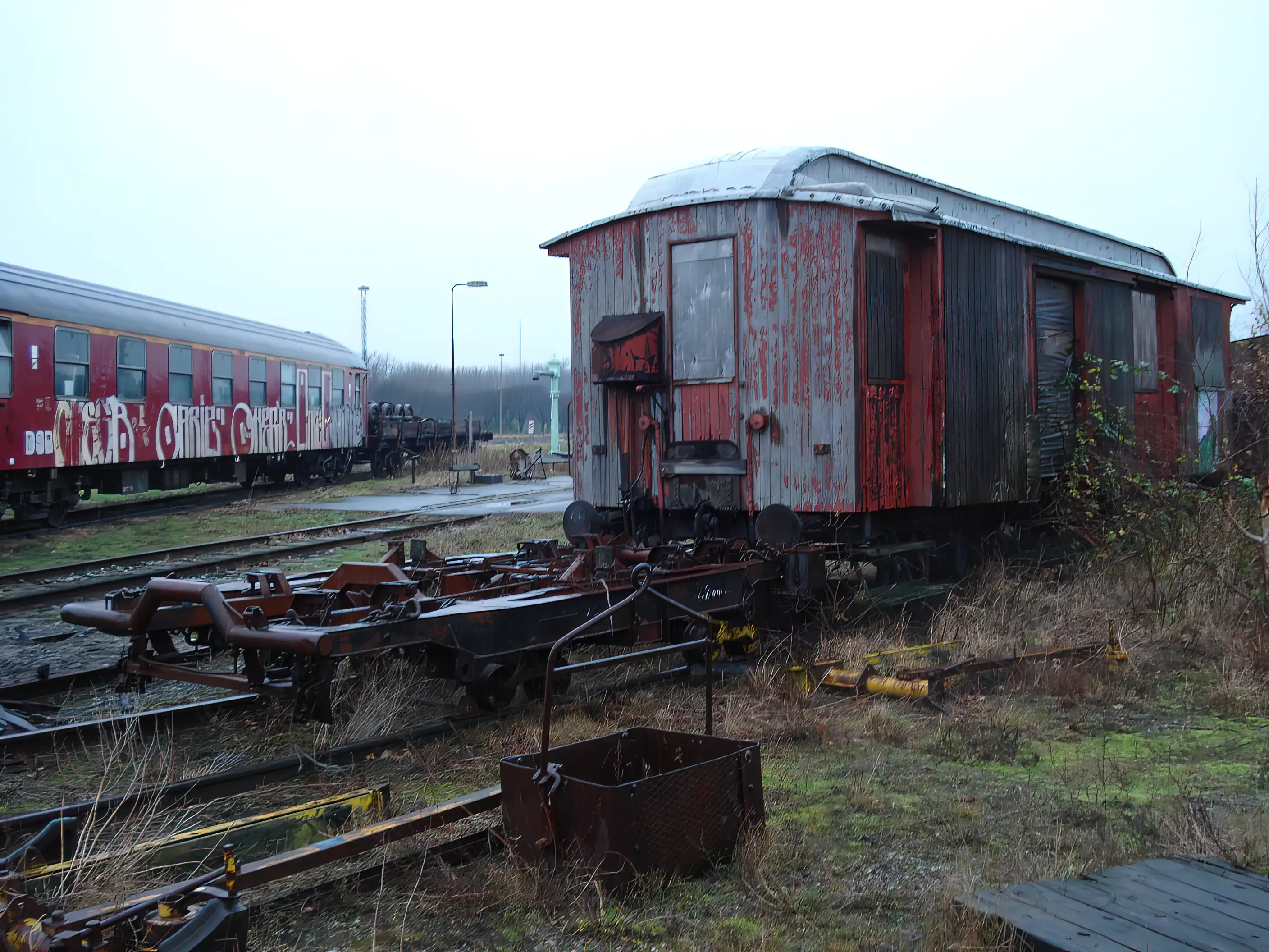 Billede af remiseområdet ved Gedser Station.
