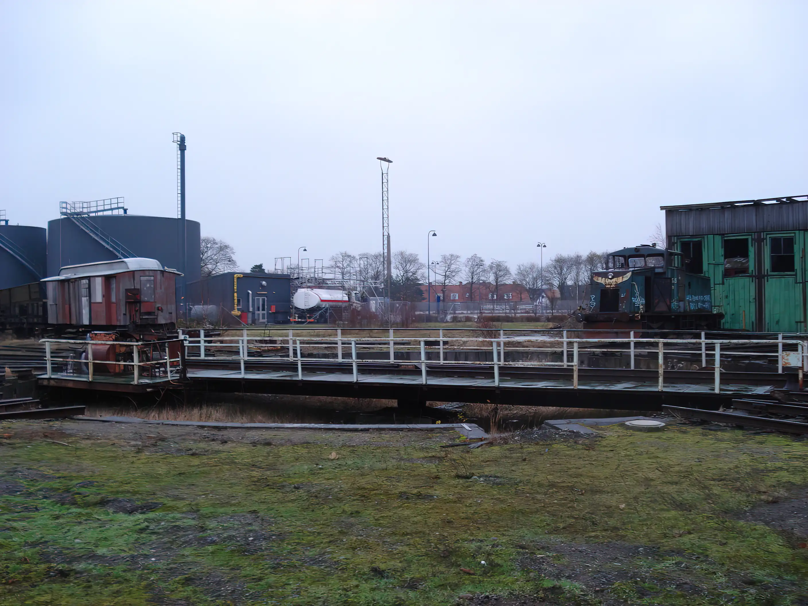 Billede af remiseområdet ved Gedser Station.