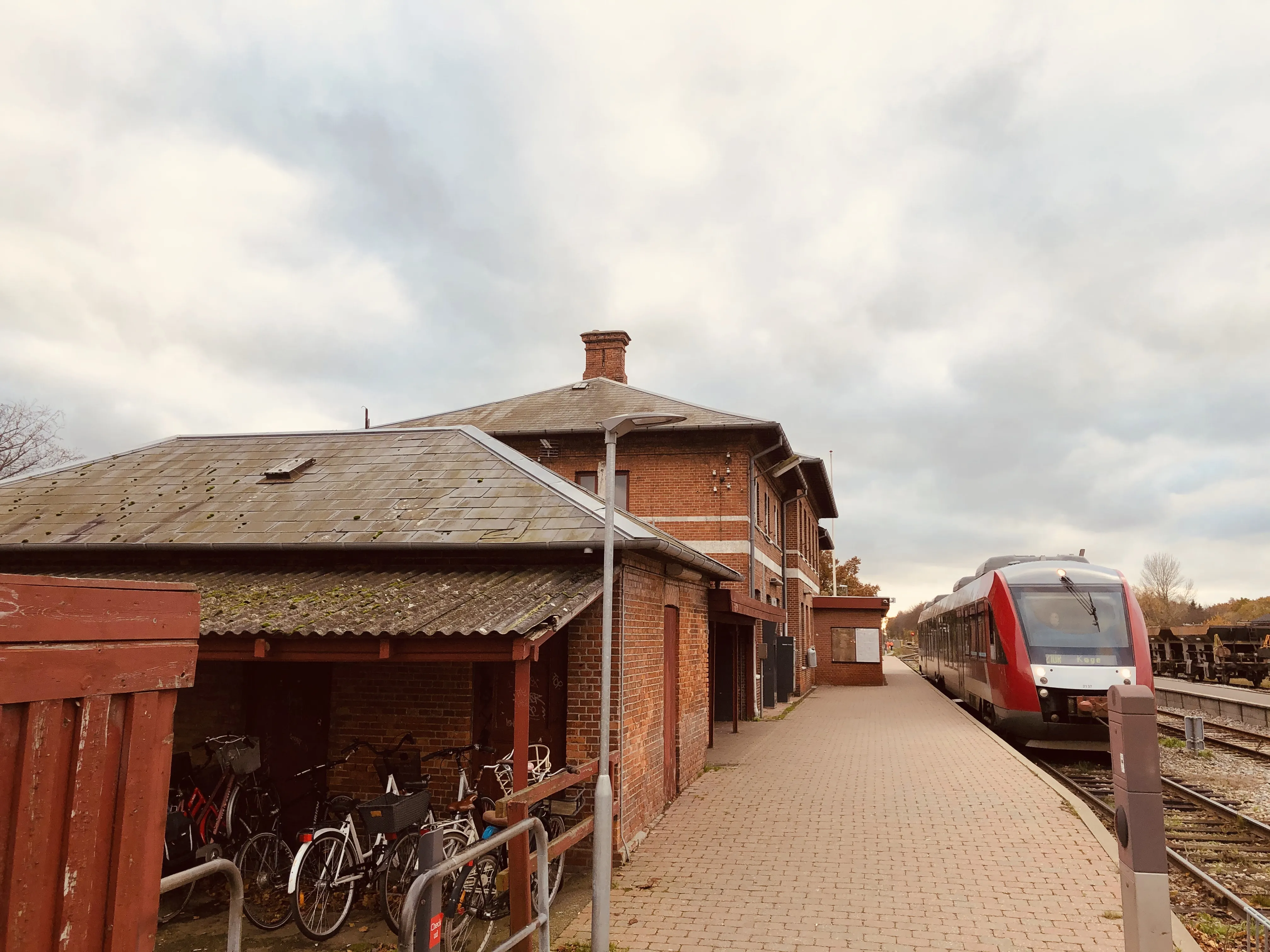 Billede af Hårlev Station.