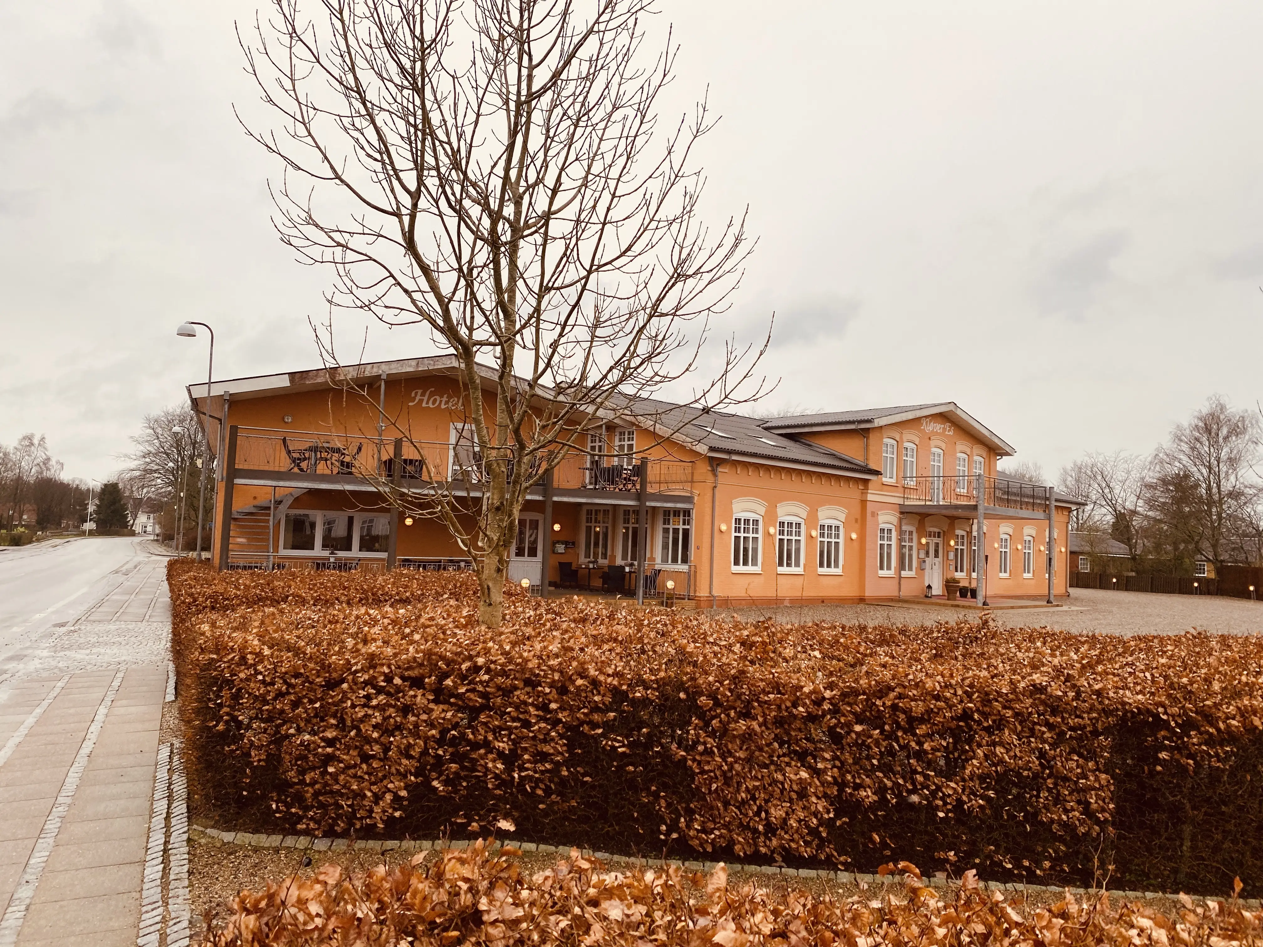 Billede af Hellevad (Smalspor) Stationskro. Billede af Hellevad (Smalspor) Stationskro.