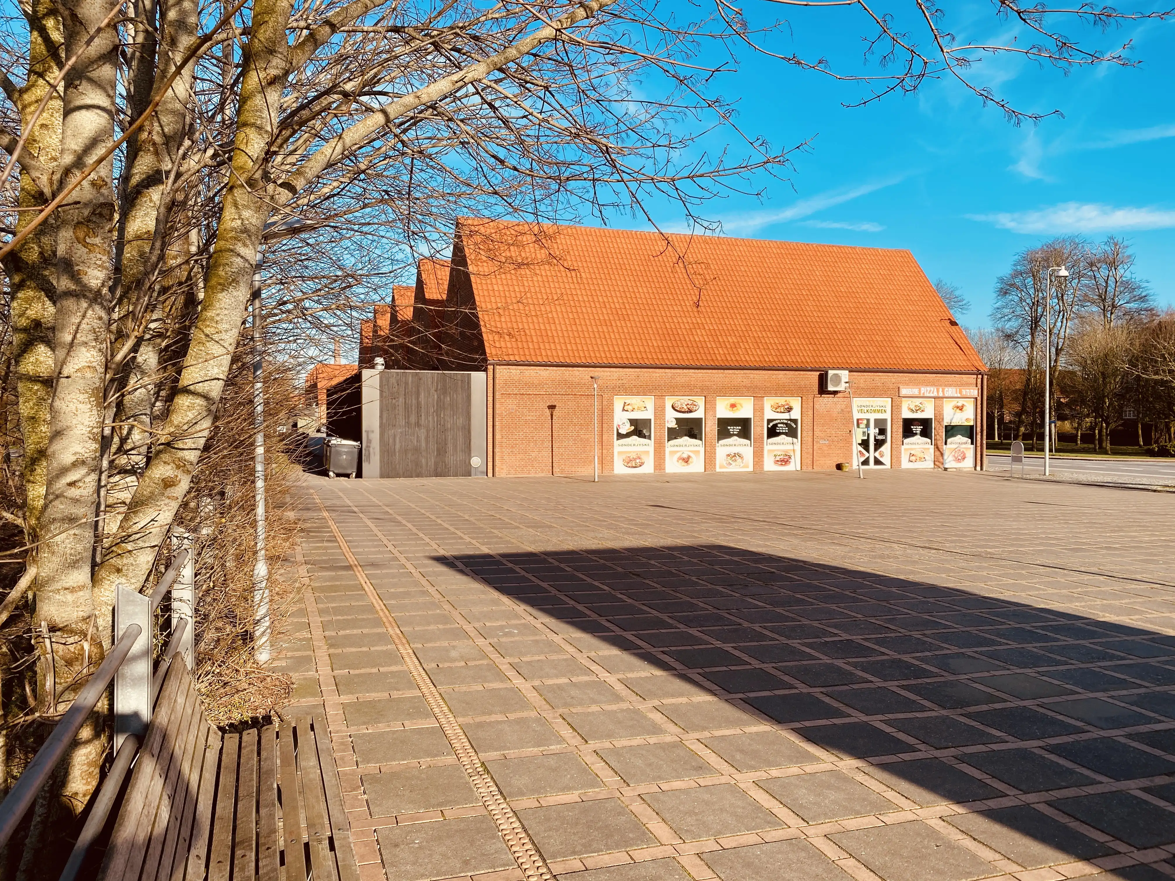 Billede af Tønder Øst Station, som er nedrevet og har ligget her hvor Fakta ligger i dag. Billede af Tønder Øst Station, som er nedrevet og har ligget her hvor Fakta ligger i dag.