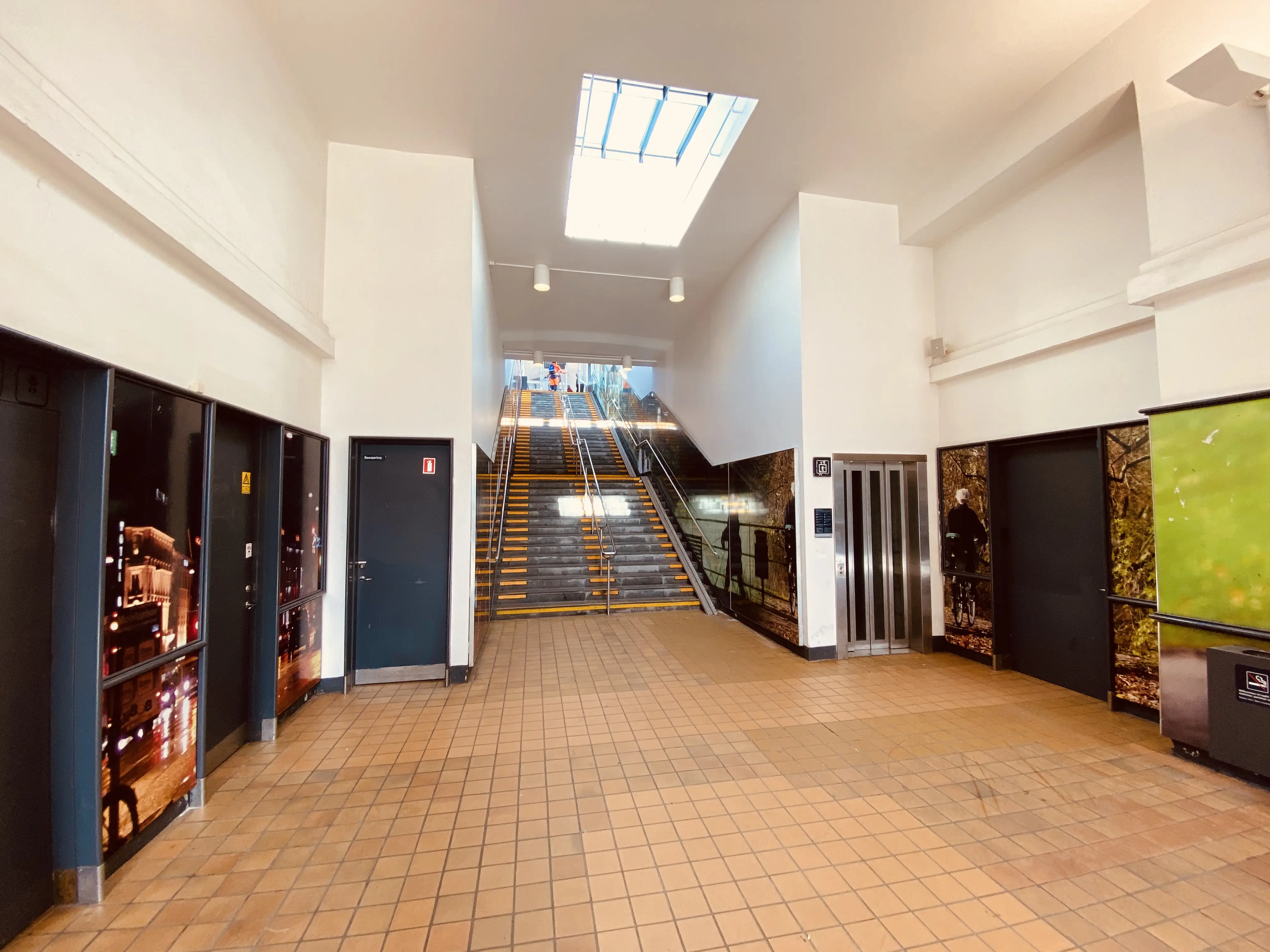 Billede af Langgade S-togstrinbræt. Billede af Langgade S-togstrinbræt.