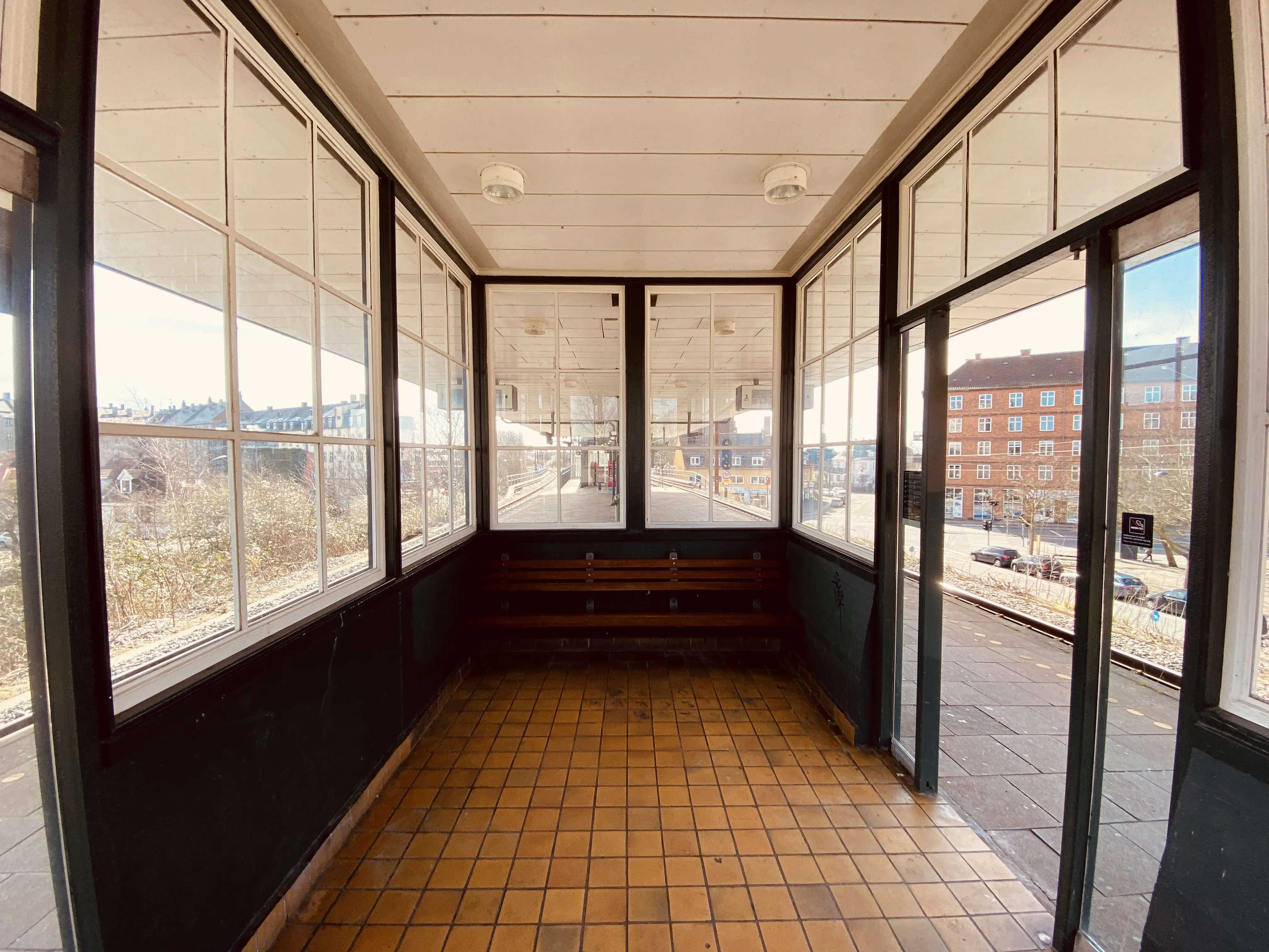 Billede af Langgade S-togstrinbræt. Billede af Langgade S-togstrinbræt.