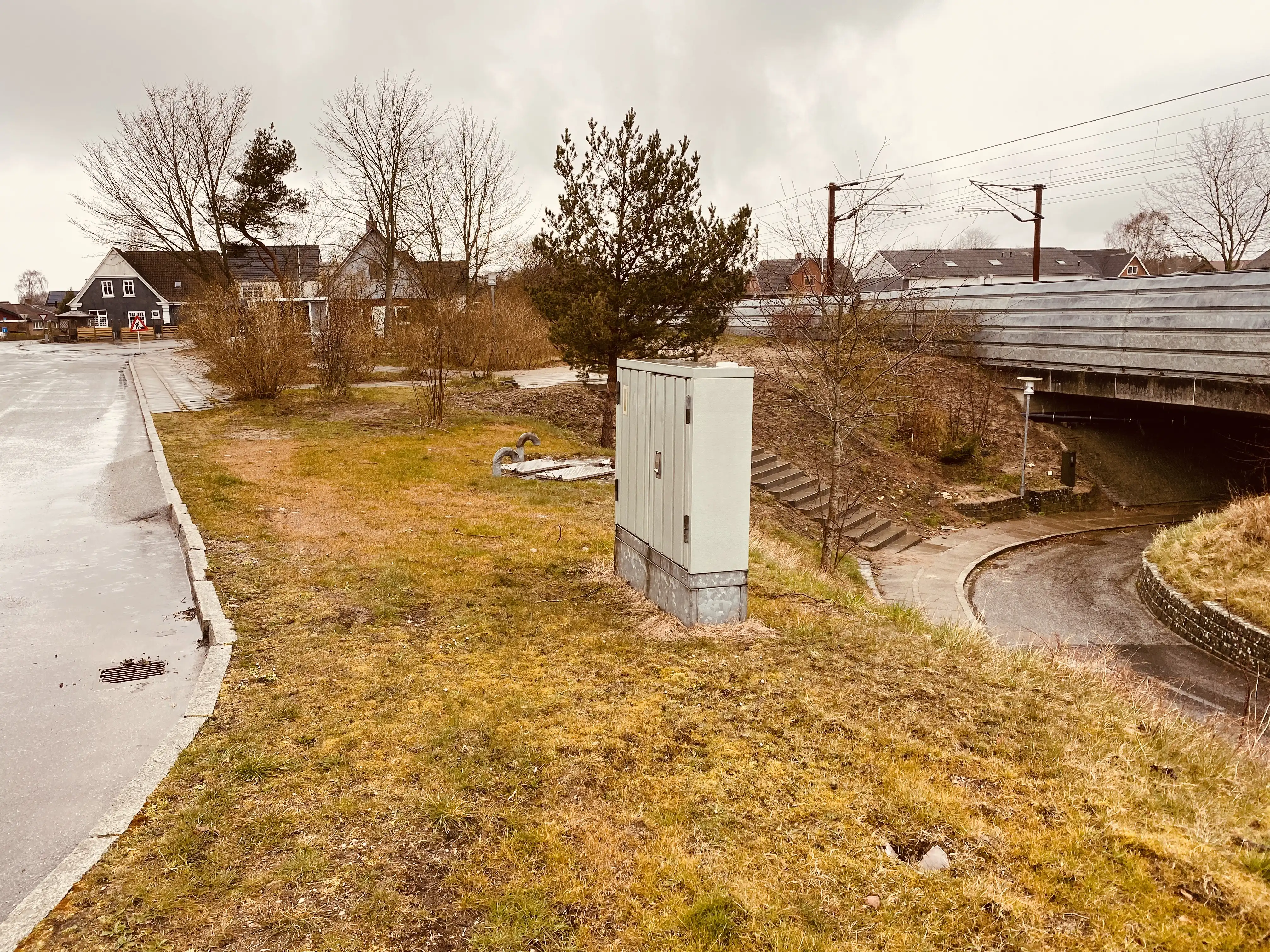 Billede af Over-Jerstal Trinbræt, som er nedrevet, men den har ligget her. Billede af Over-Jerstal Trinbræt, som er nedrevet, men den har ligget her.