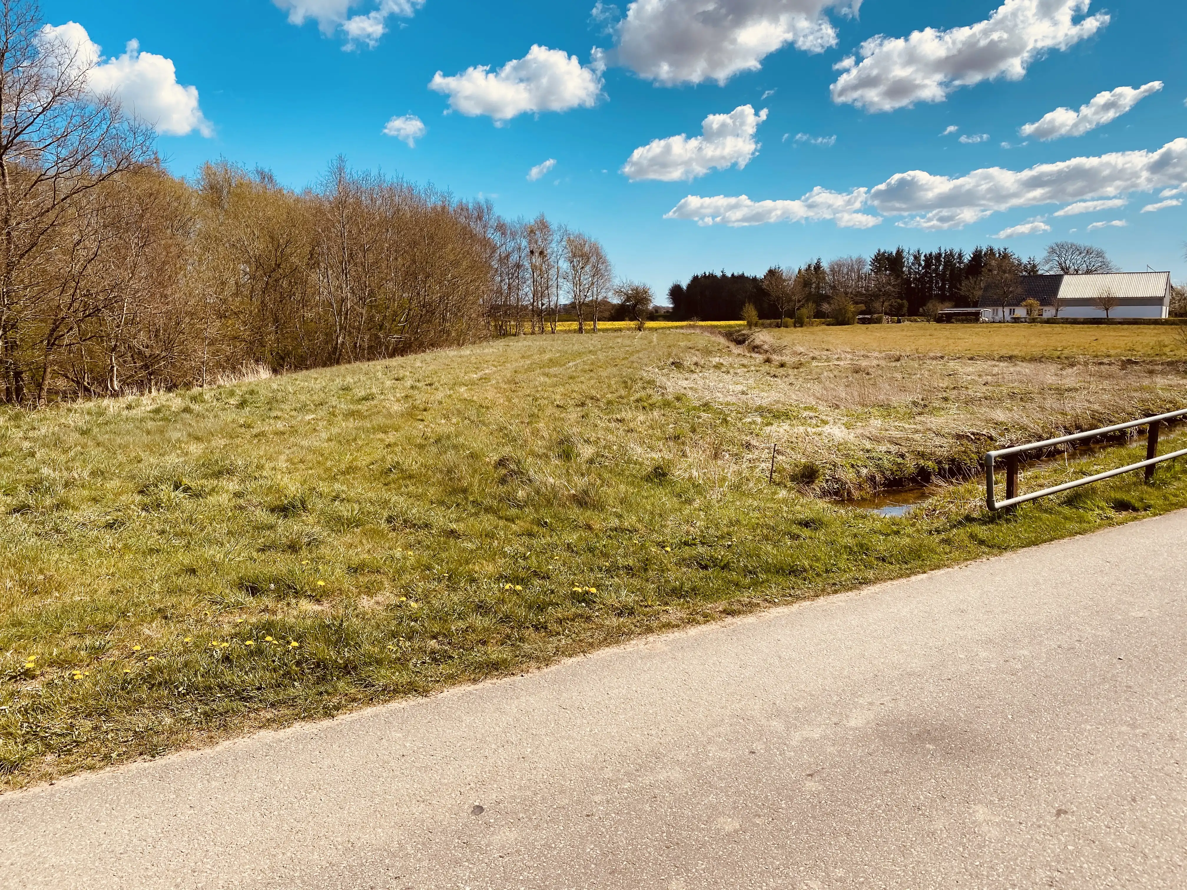 Billede af Gåskær Trinbræt, som er nedrevet, men det har ligget her. Billede af Gåskær Trinbræt, som er nedrevet, men det har ligget her.