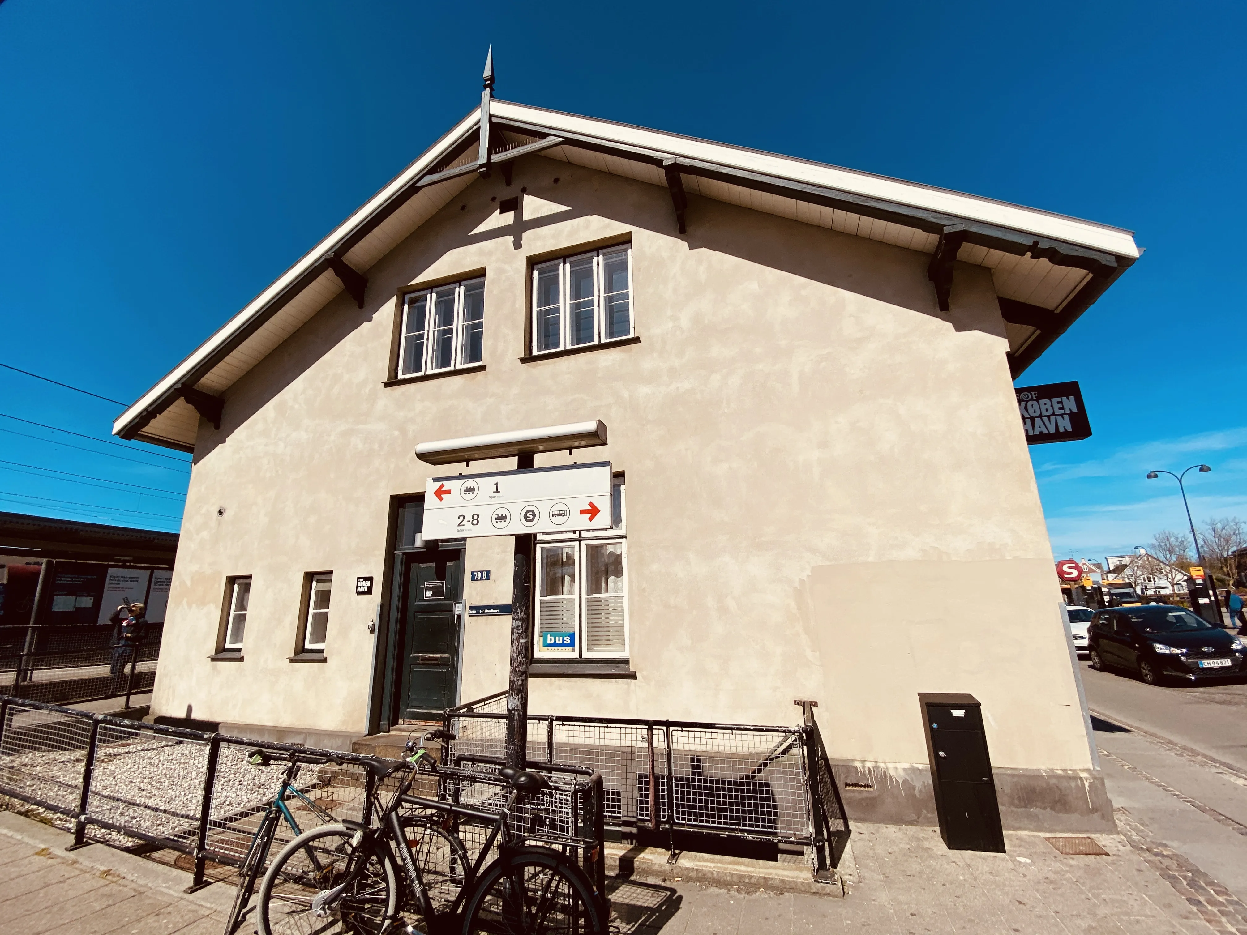 Billede af Hellerup Station. Billede af Hellerup Station.