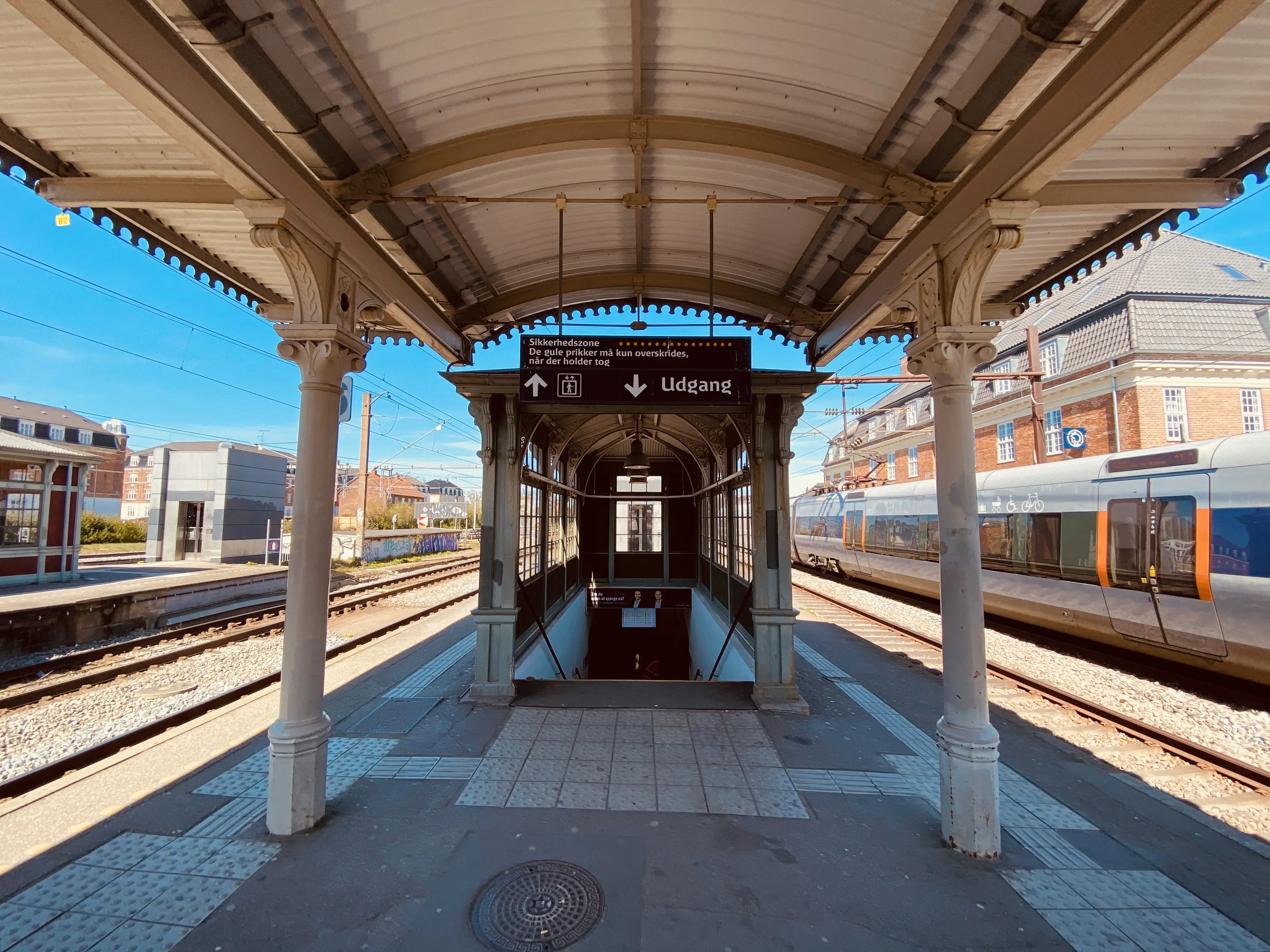 Billede af Hellerup Station. Billede af Hellerup Station.