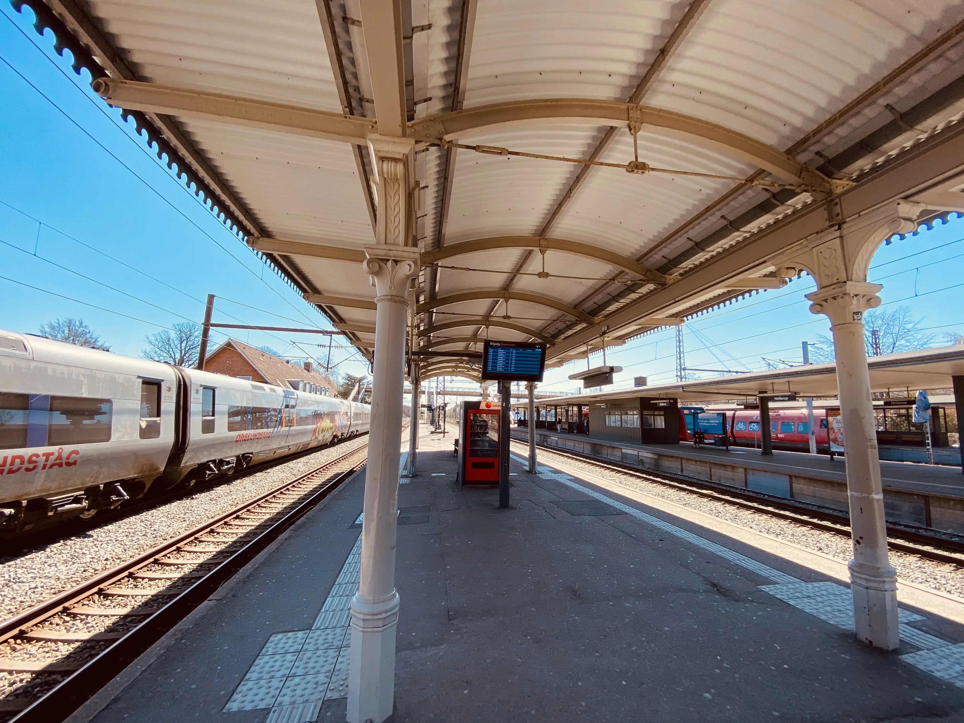 Billede af Hellerup Station. Billede af Hellerup Station.