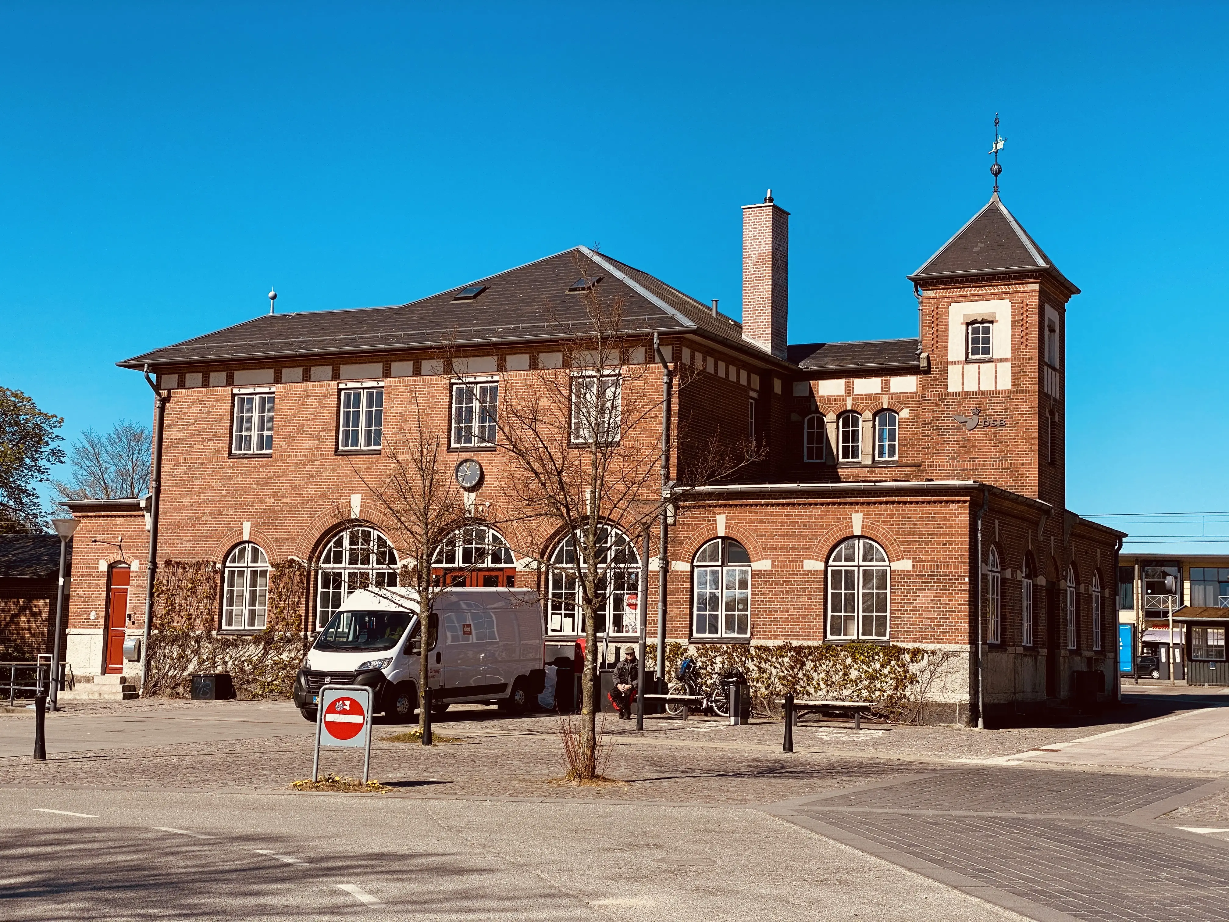 Billede af Humlebæk Station. Billede af Humlebæk Station.