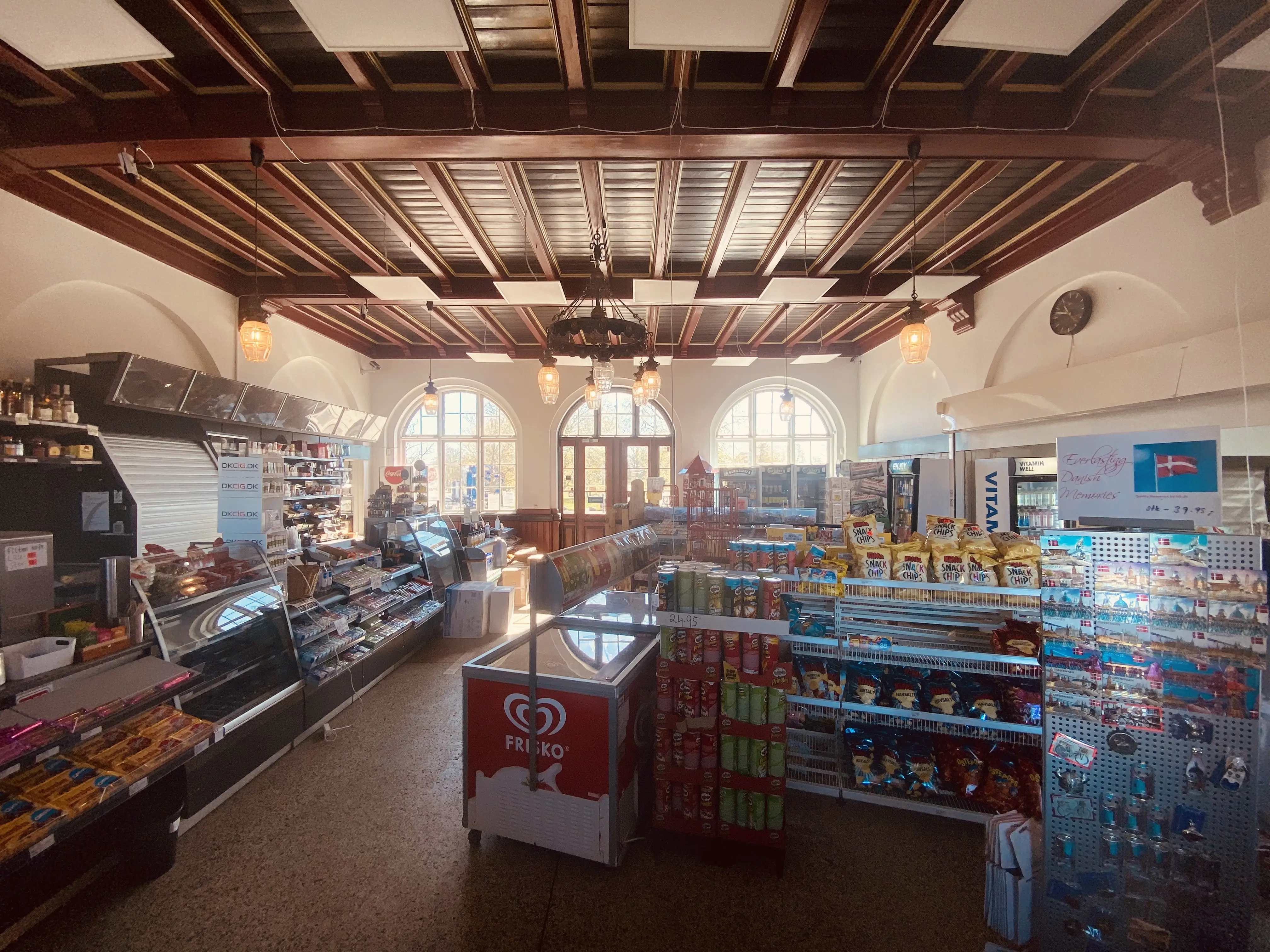 Billede af Humlebæk Station. Billede af Humlebæk Station.