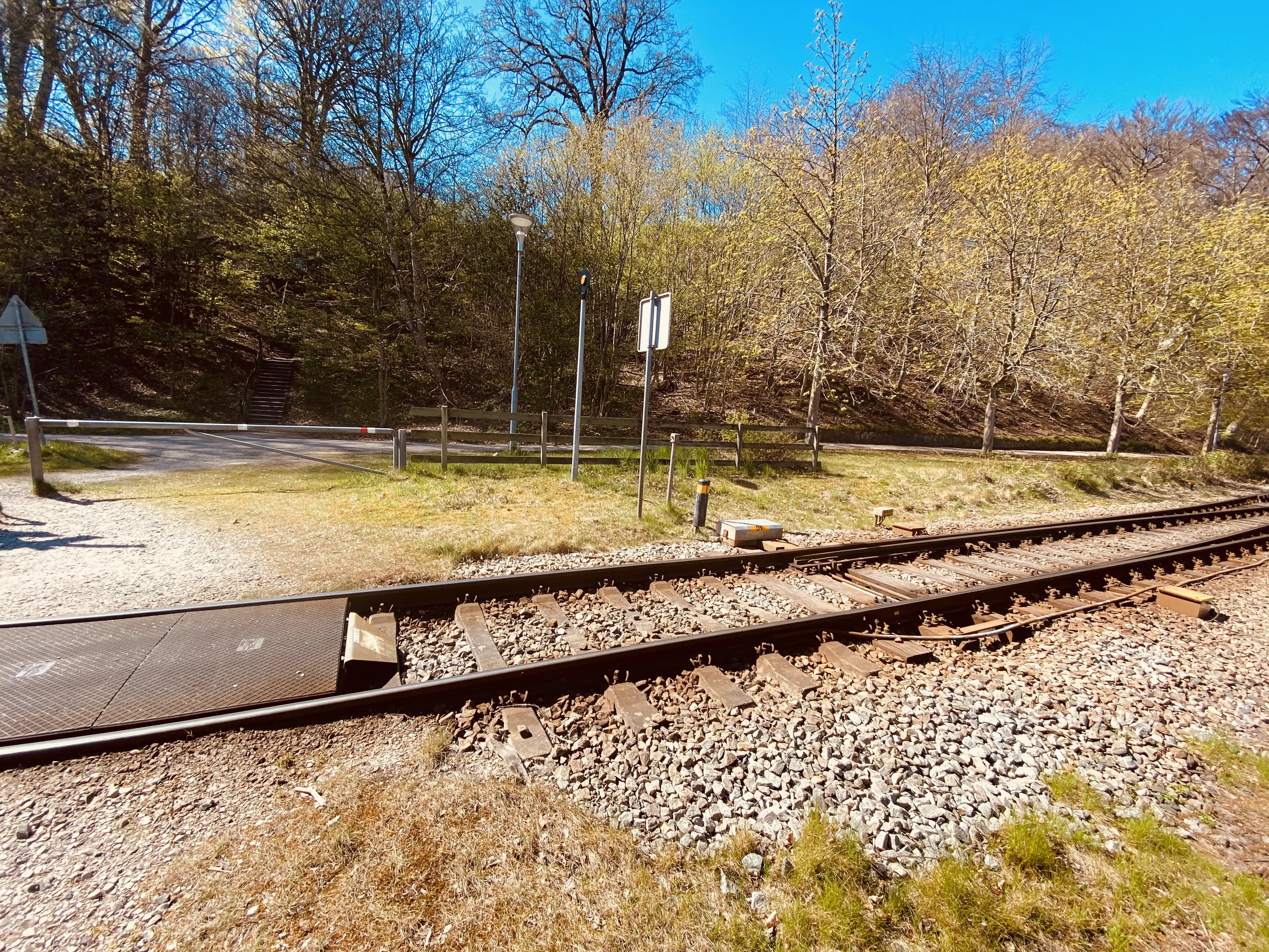 Billede af Sommariva Trinbræt, som er nedrevet, men den har ligget her. Billede af Sommariva Trinbræt, som er nedrevet, men den har ligget her.