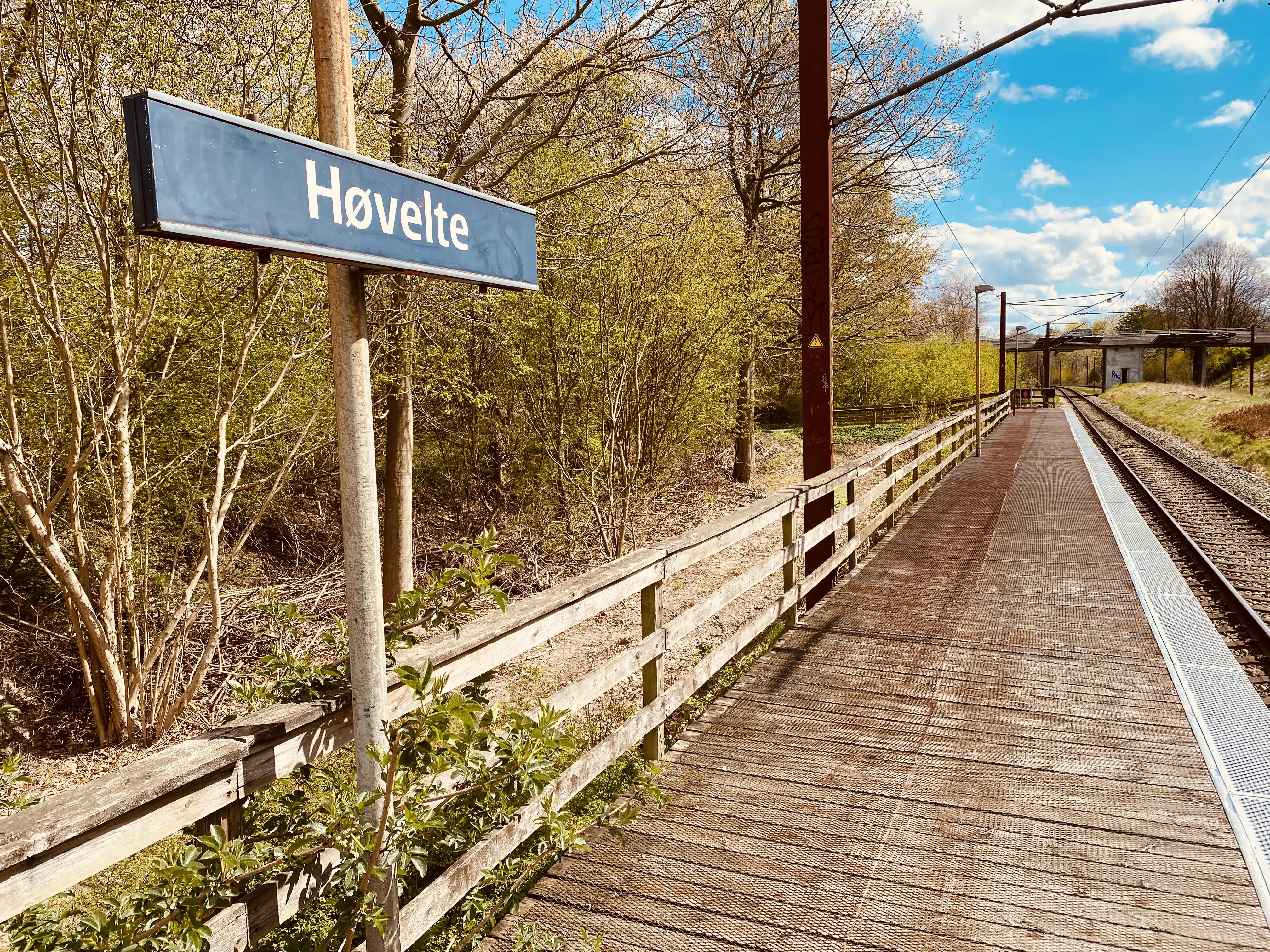 Billede af Høvelte S-togstrinbræt. Billede af Høvelte S-togstrinbræt.