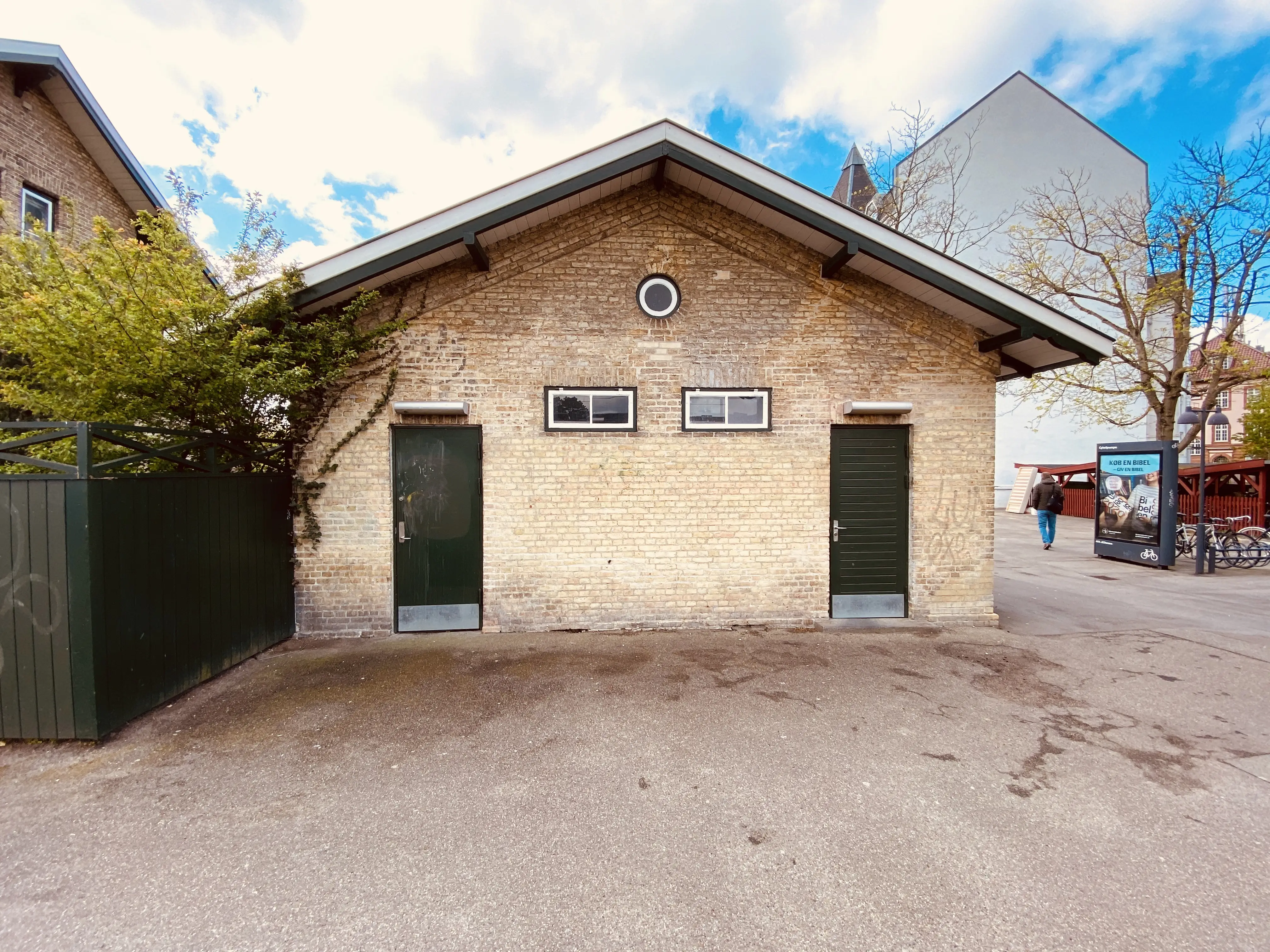 Billede af Gentofte Stations retirade. Billede af Gentofte Stations retirade.