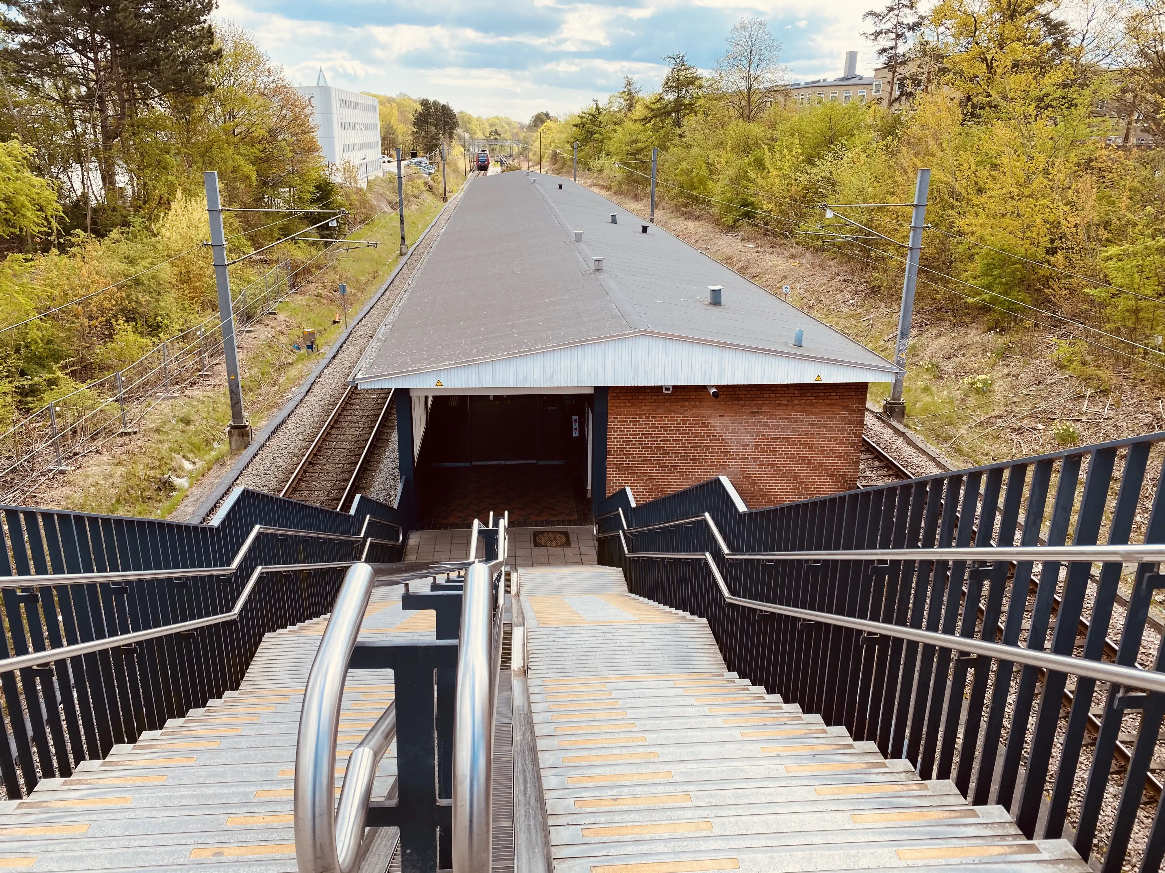 Billede af Sorgenfri S-togstrinbræt. Billede af Sorgenfri S-togstrinbræt.