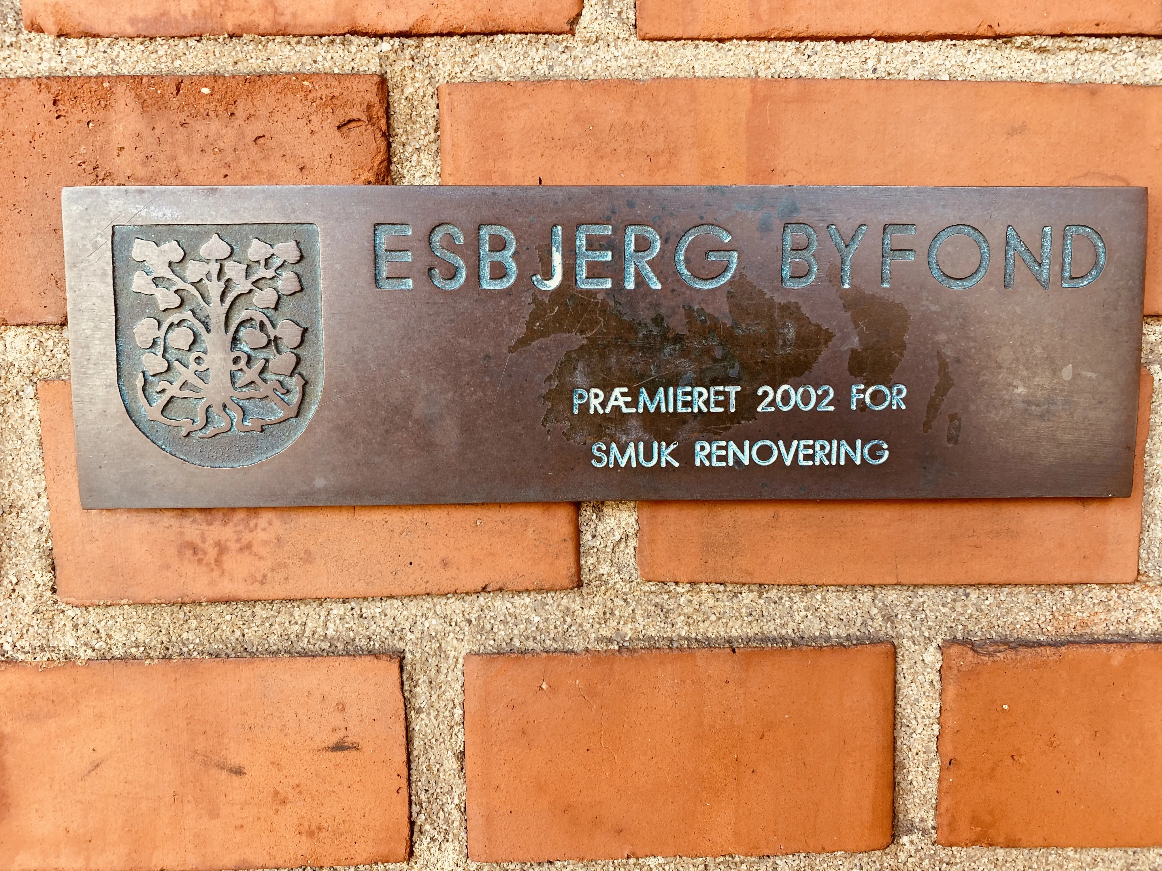 Billede af Esbjerg Station, som blev fredet i 1983 og blev præmieret i 2002 for smuk renovering af Esbjerg Byfond. Billede af Esbjerg Station, som blev fredet i 1983 og blev præmieret i 2002 for smuk renovering af Esbjerg Byfond.