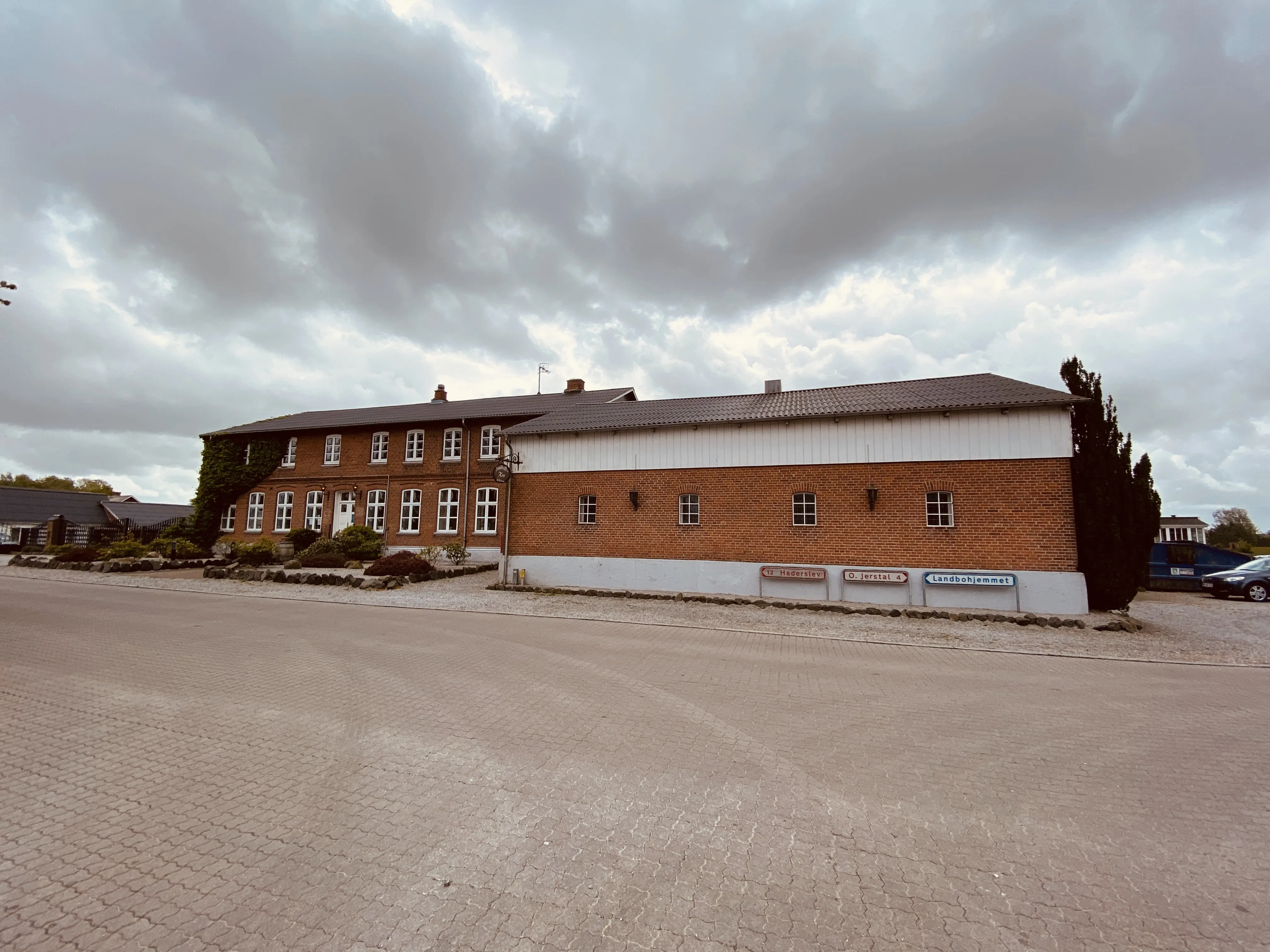 Billede af Slukefter Stationskro. Billede af Slukefter Stationskro.