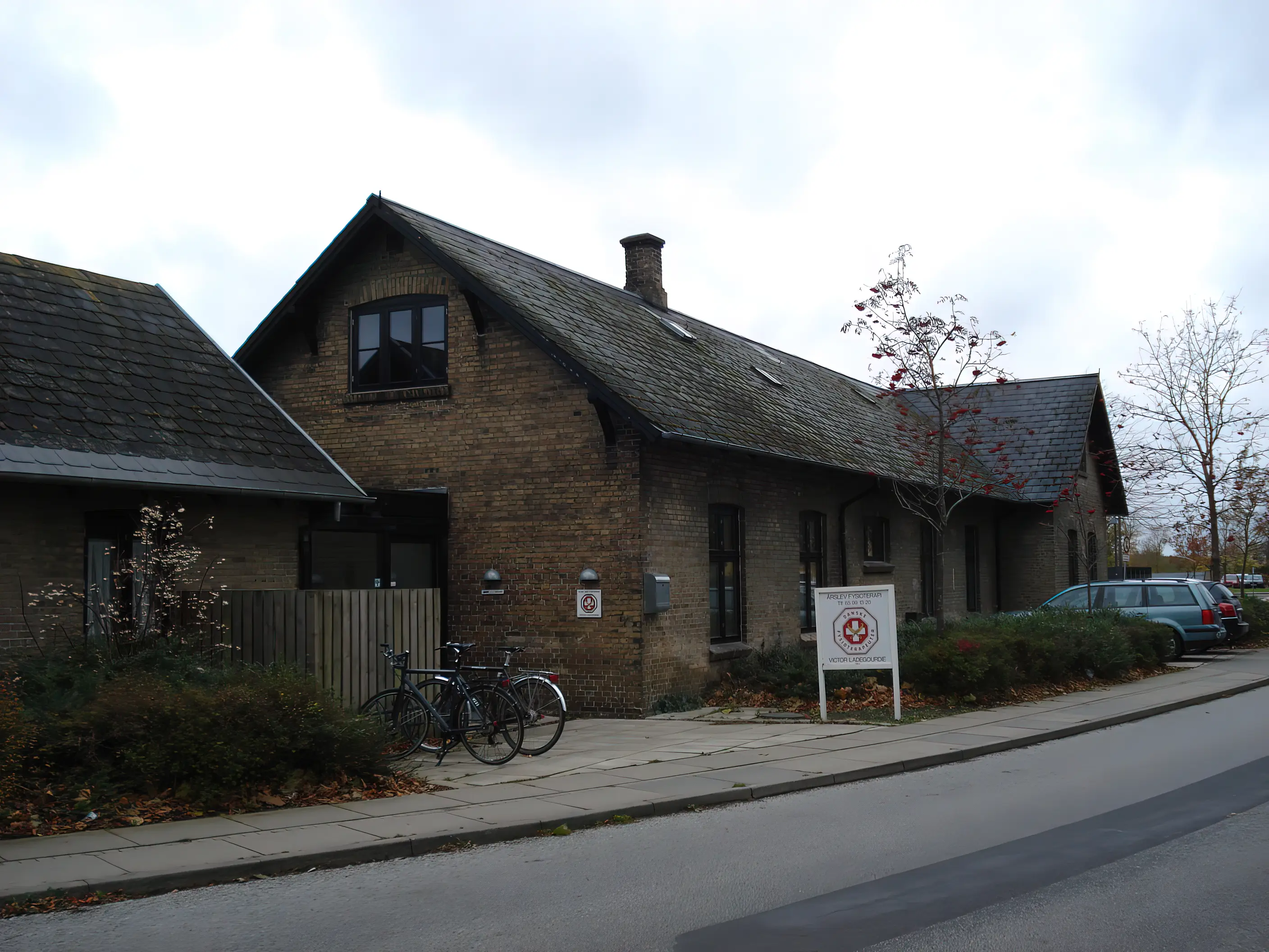 Billede af Årslev Station.