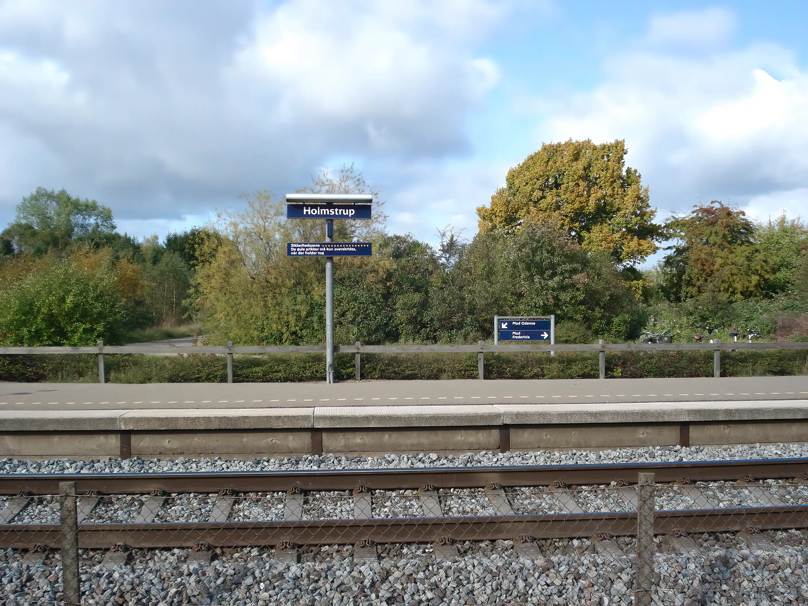 Billede af Holmstrup Trinbræt.