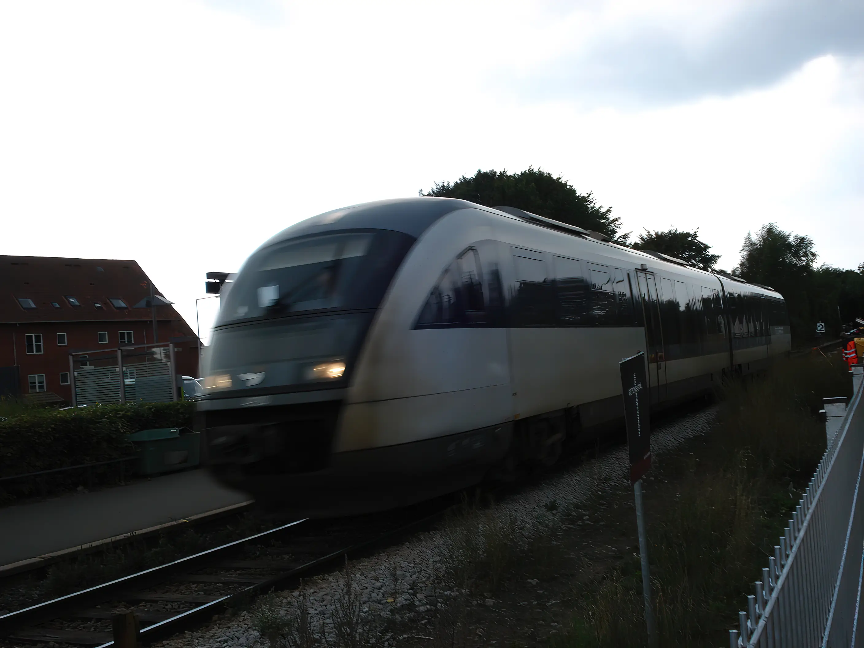 Billede af DSB MQ 4120-4920 fotograferet ud for Hjallese Trinbræt.