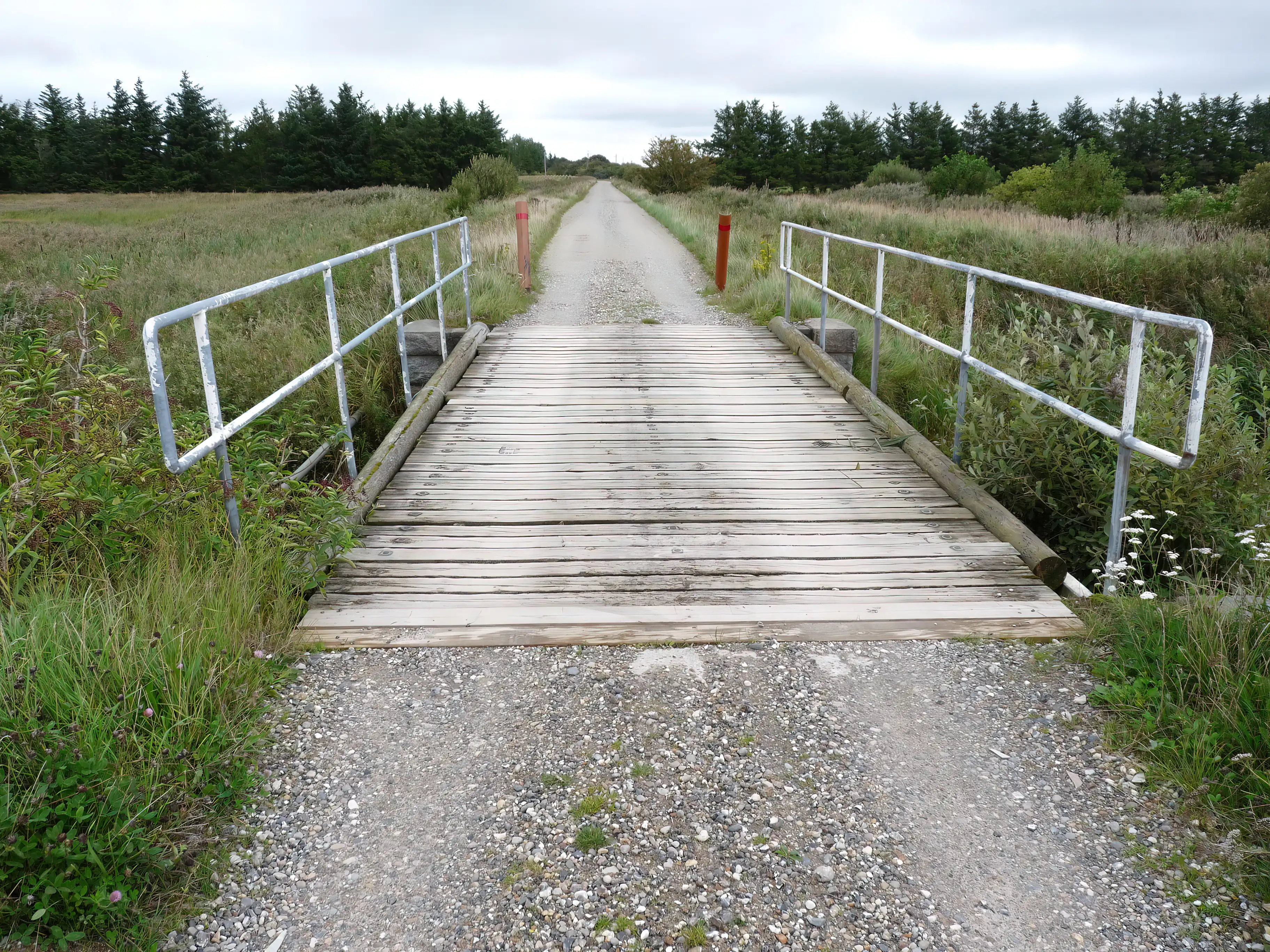 Billede af den gamle jernbanebro ved Vust Station.