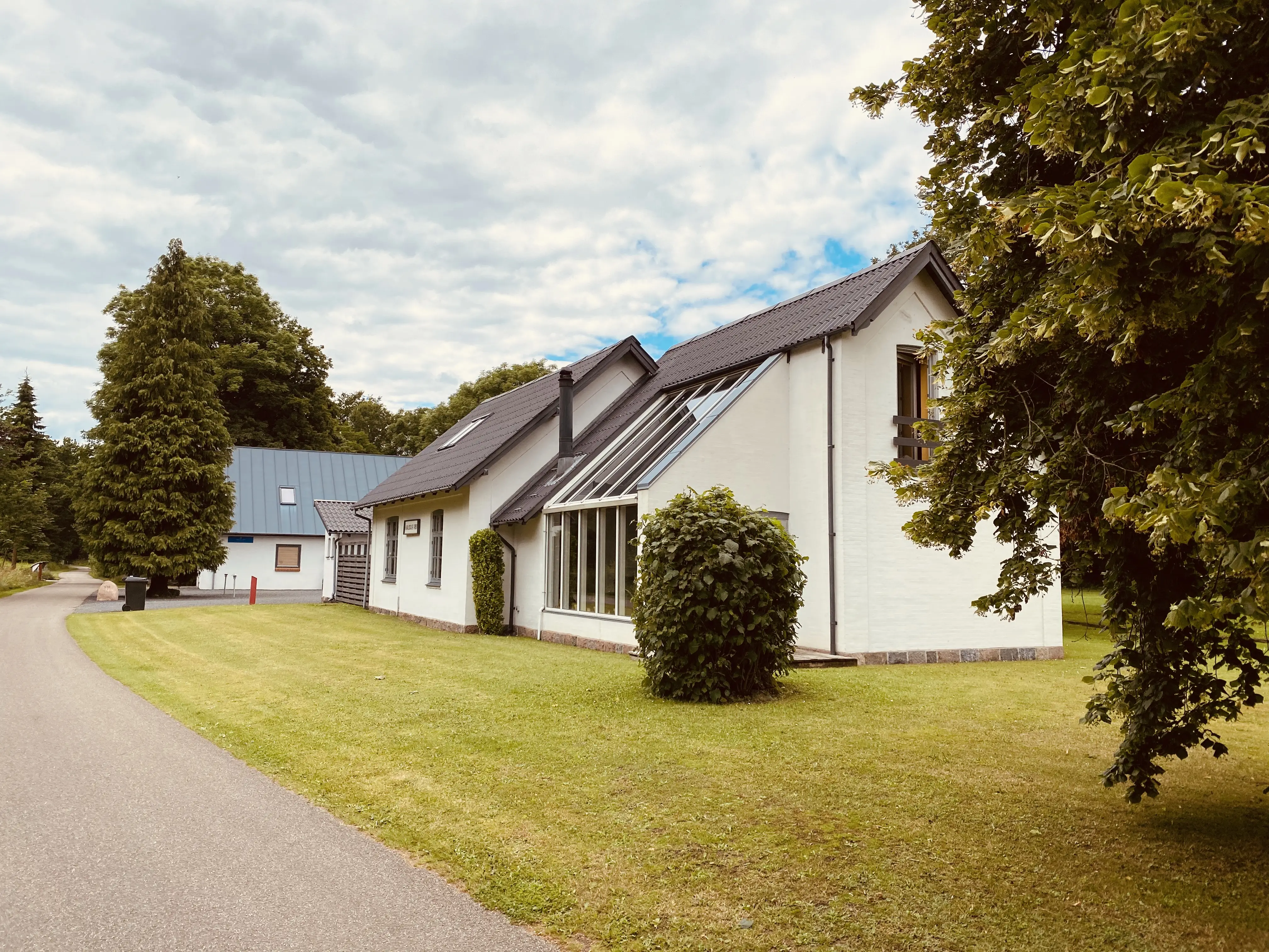 Billede af Haraldskær Fabrik Holdeplads. Billede af Haraldskær Fabrik Holdeplads.