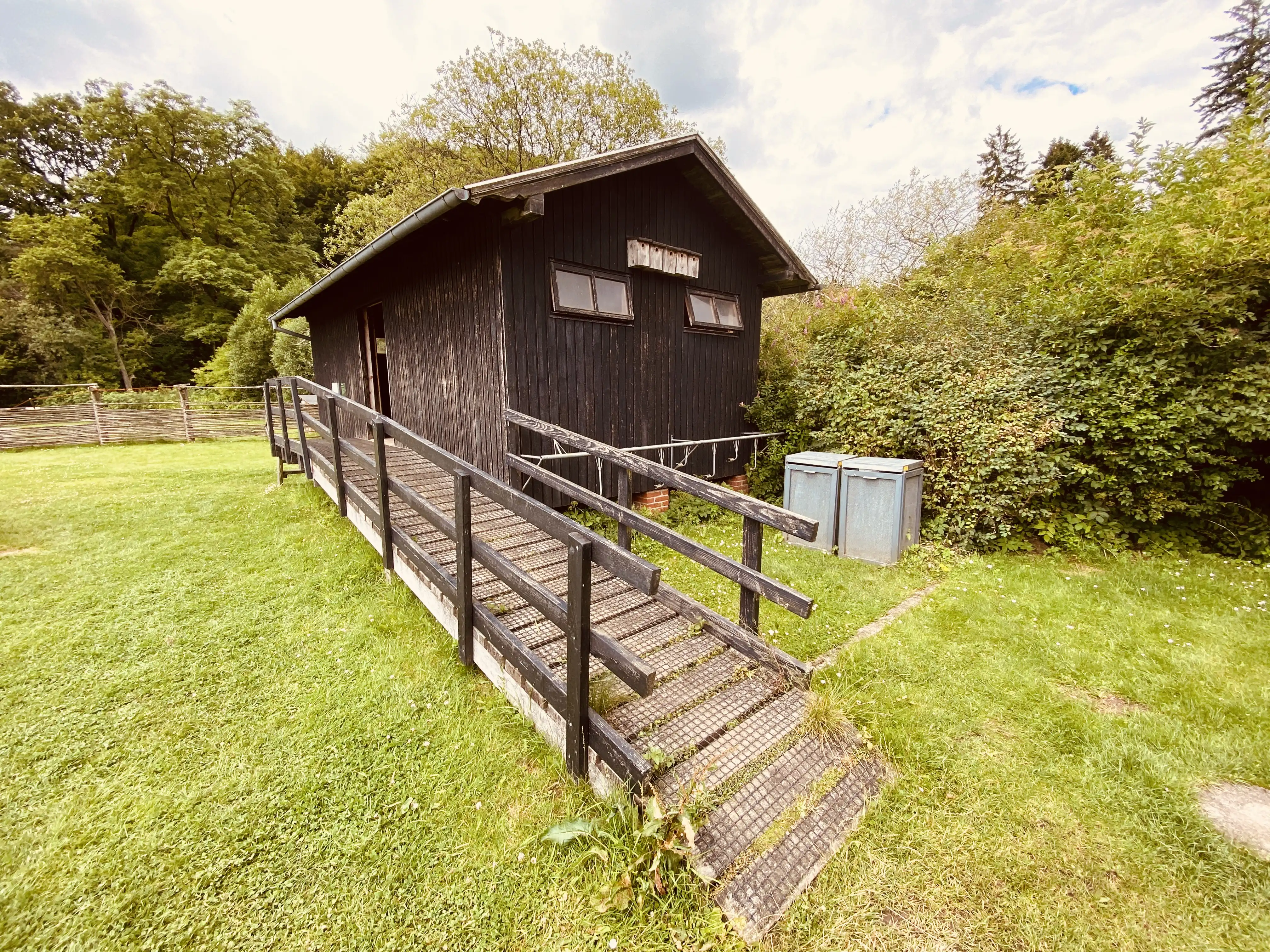 Billede af Ravning Holdepladss pakhus.