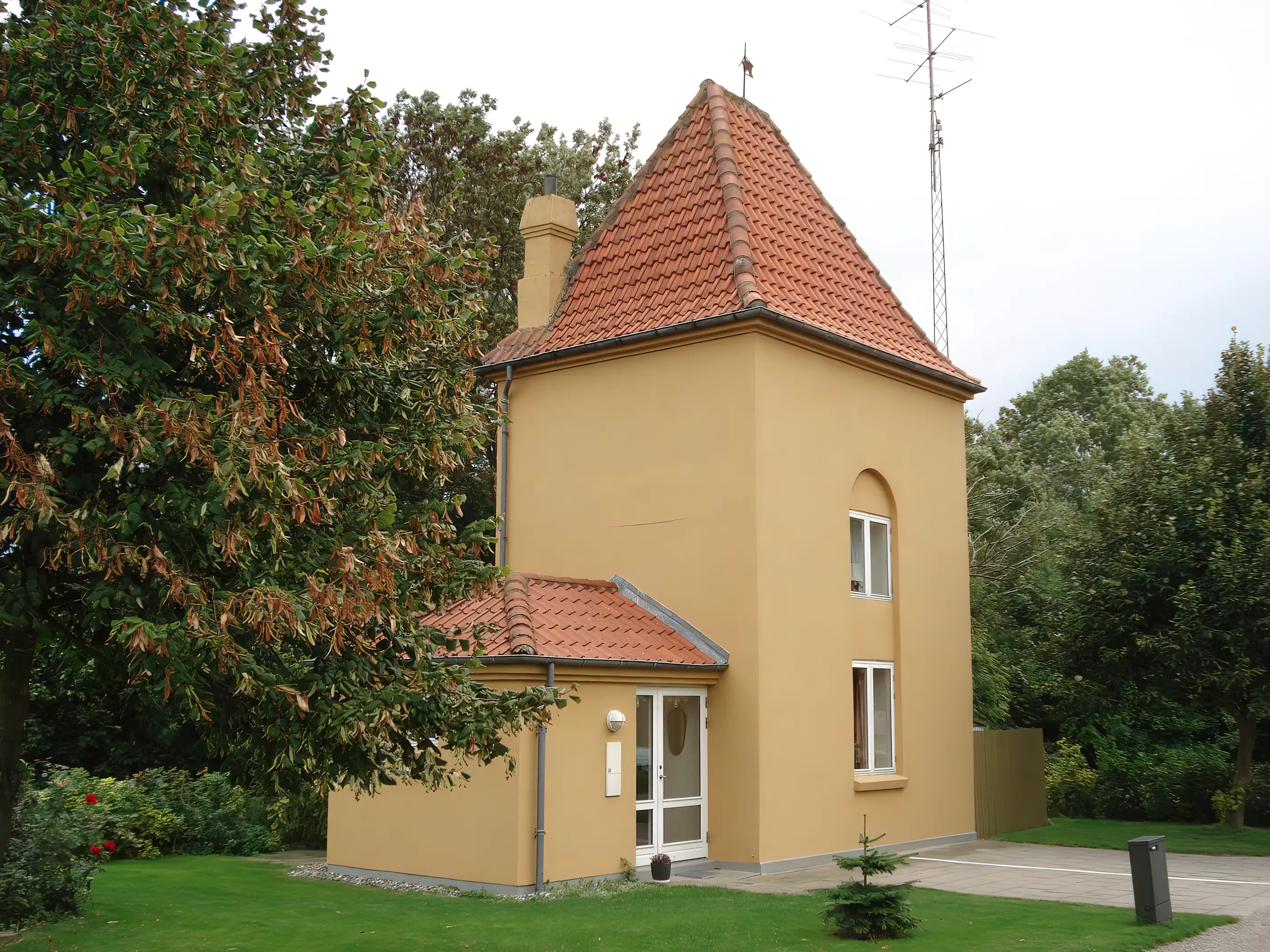 Billede af Kragenæs Stations vandtårn.