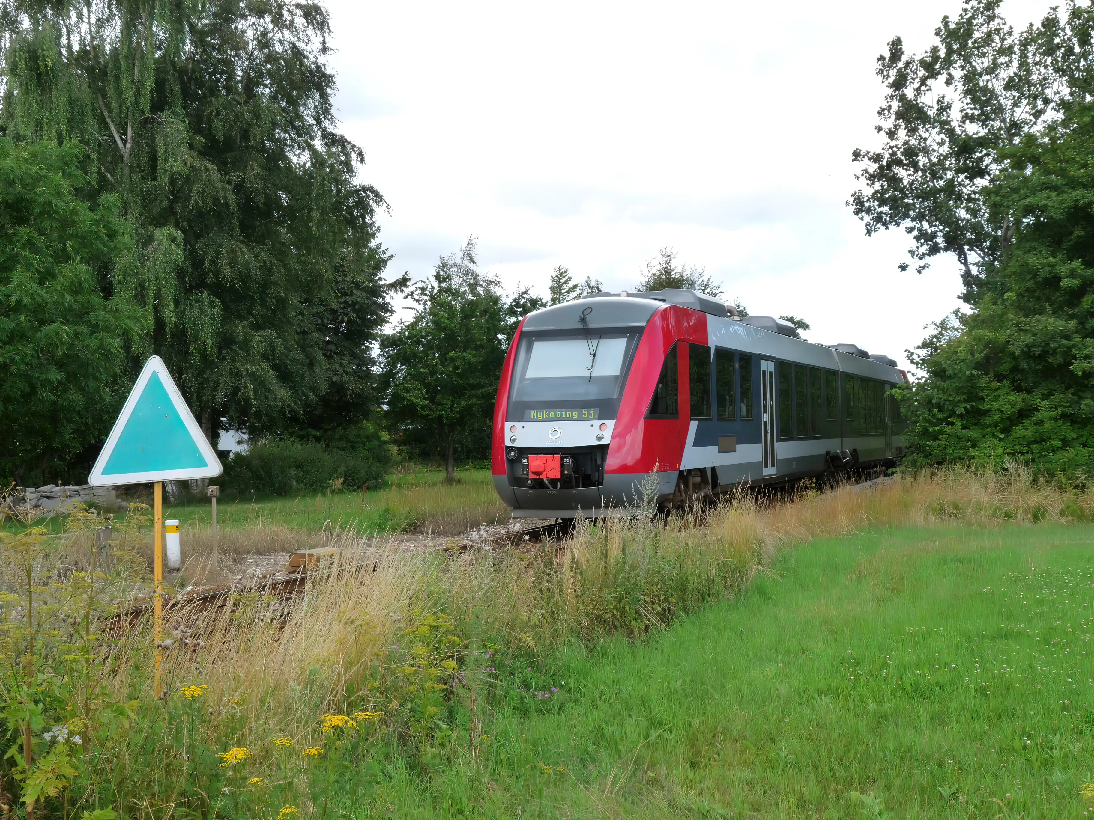 Billede af RTOG 2025-2125, tidligere VL 2025-2125 fotograferet ud for Mårsø Station.