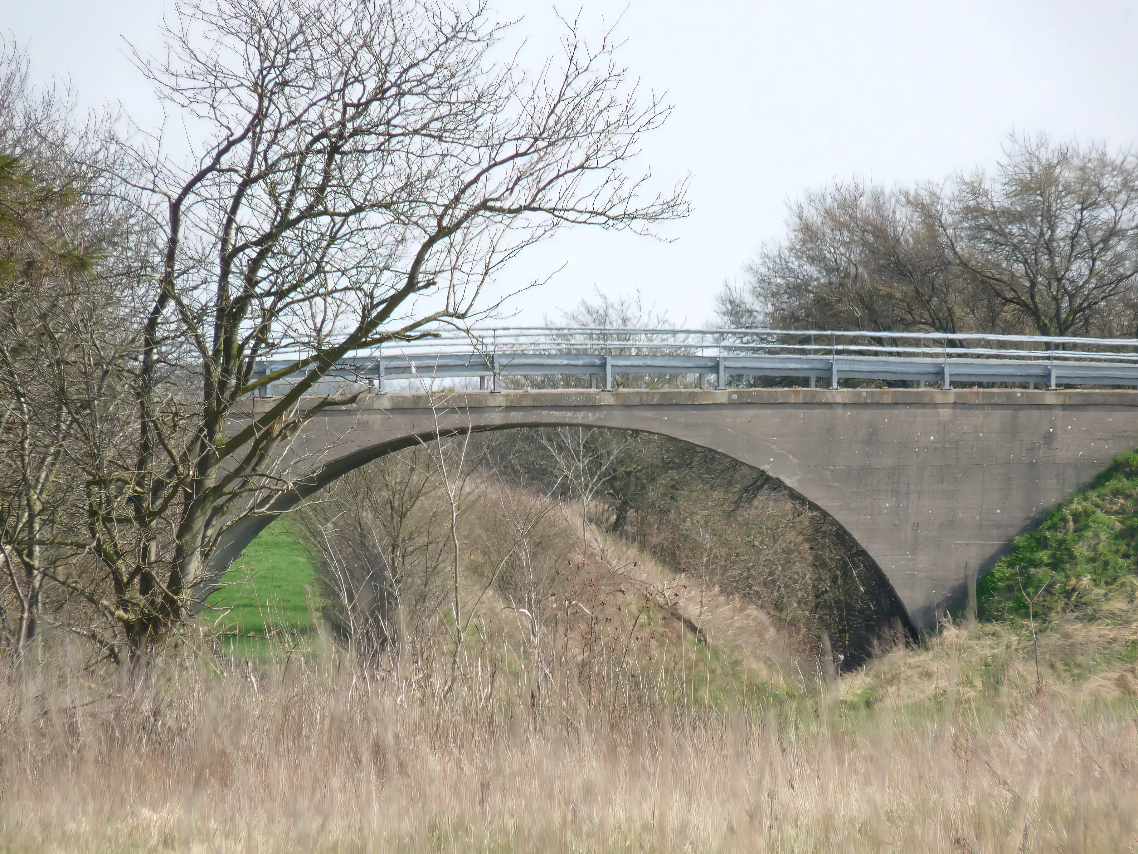 Billede af Røjle Stations ind og udkørsel. Billede af Røjle Stations ind og udkørsel.