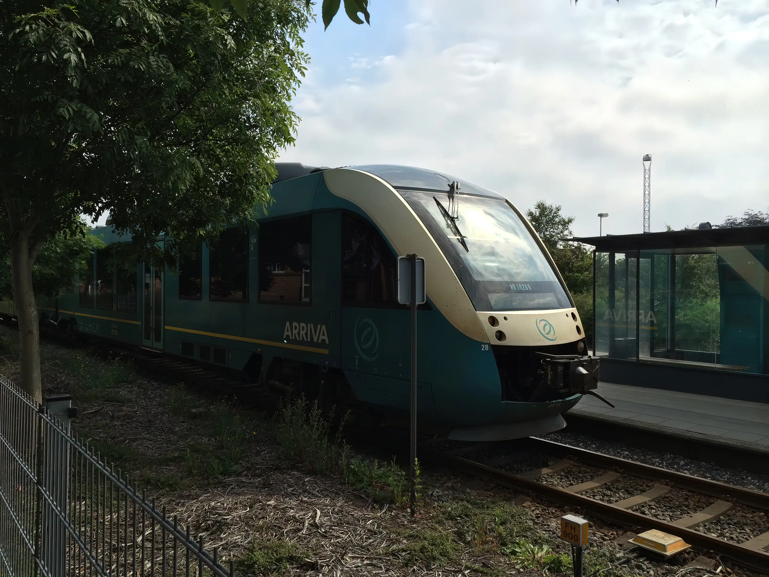 Billede af ARRIVA AR 1028 fotograferet ud for Skjern Station. Billede af ARRIVA AR 1028 fotograferet ud for Skjern Station.