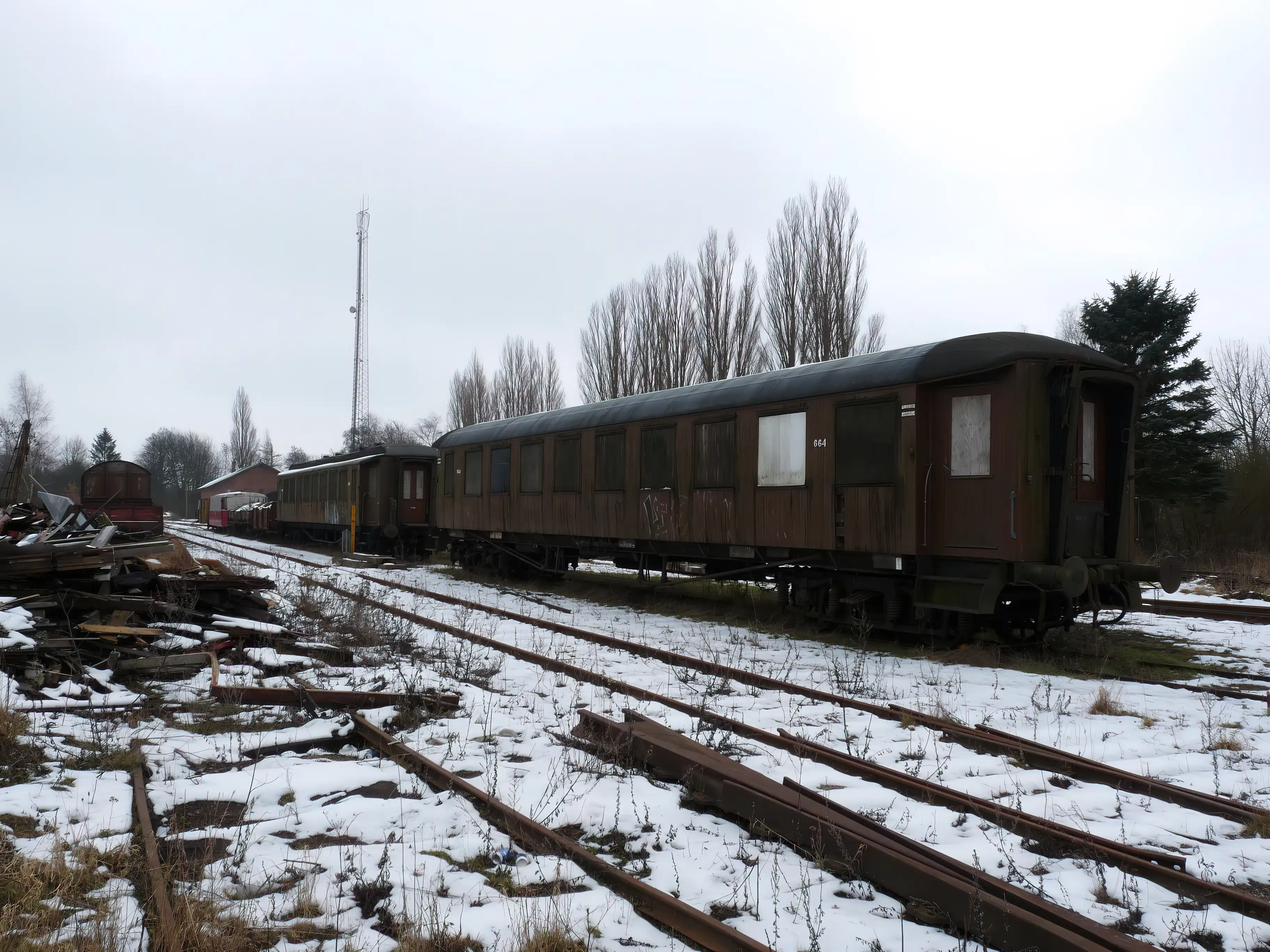 Billede af tog ud for Skælskør Station. Billede af tog ud for Skælskør Station.