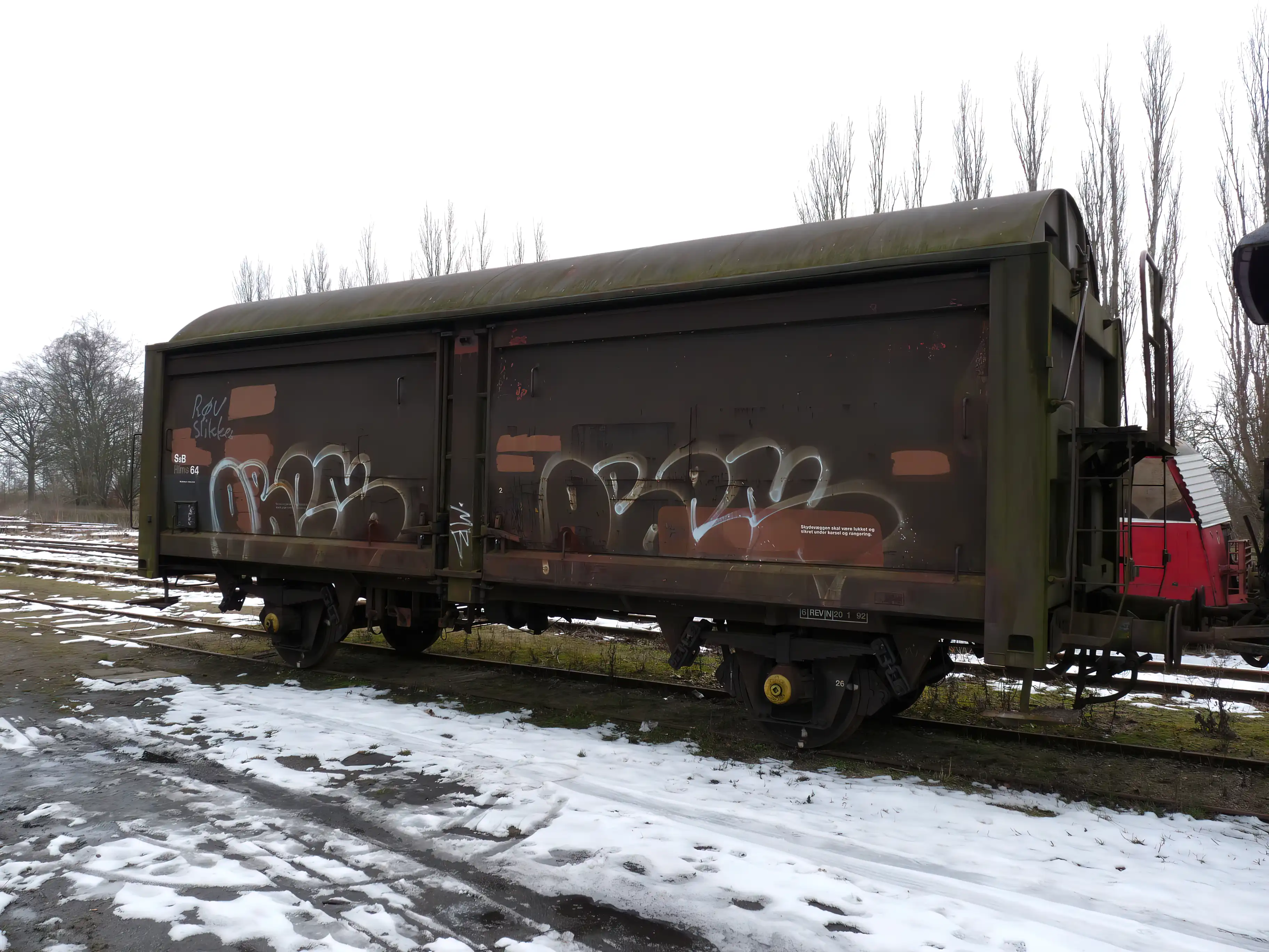 Billede af tog ud for Skælskør Station. Billede af tog ud for Skælskør Station.