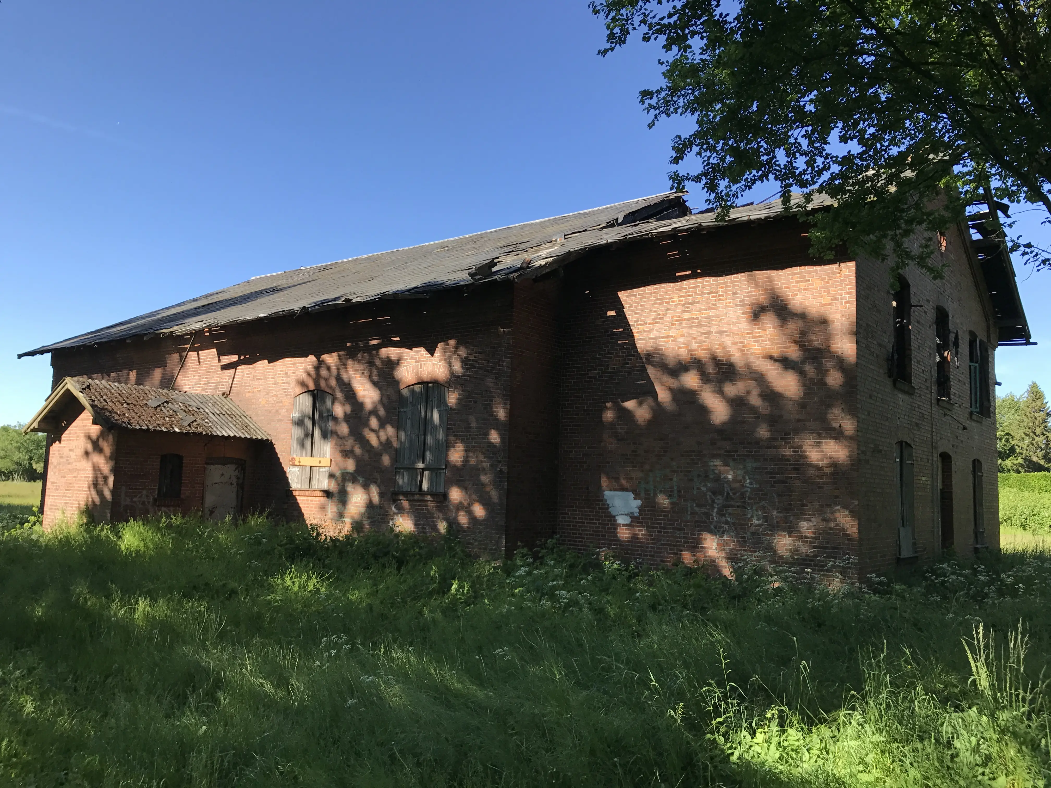 Billede af Skælskør Stations remise. Billede af Skælskør Stations remise.