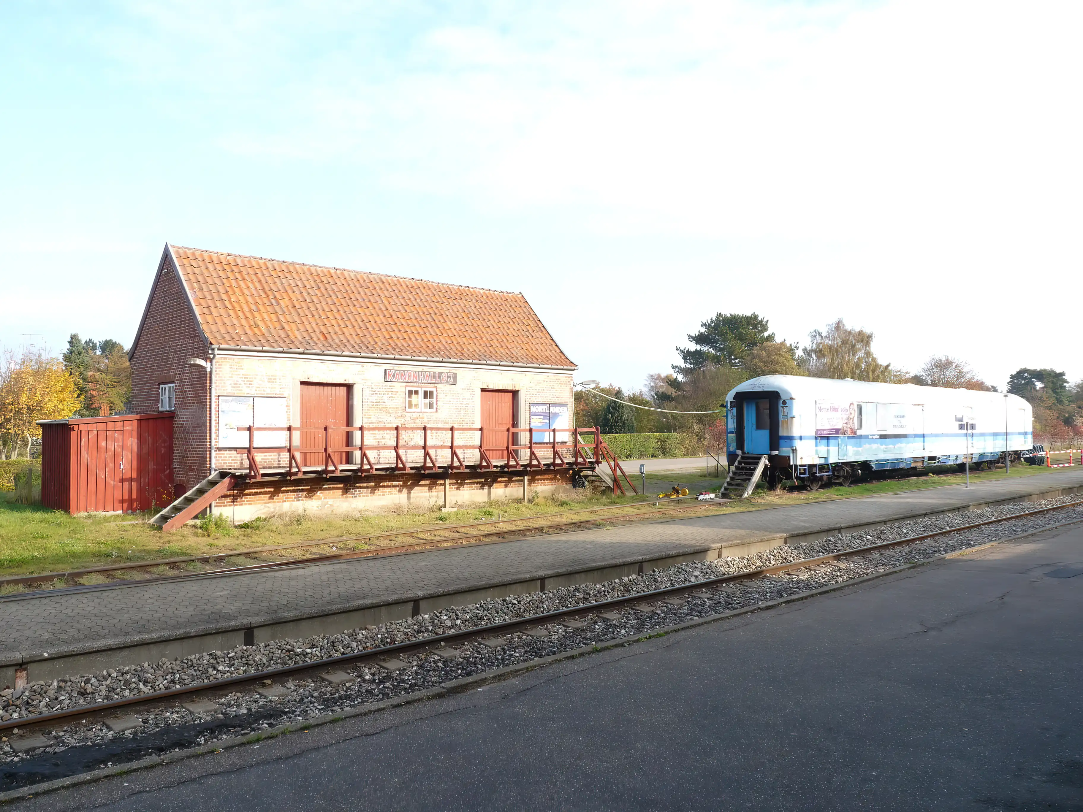 Billede af Tisvildeleje Stations pakhus. Billede af Tisvildeleje Stations pakhus.