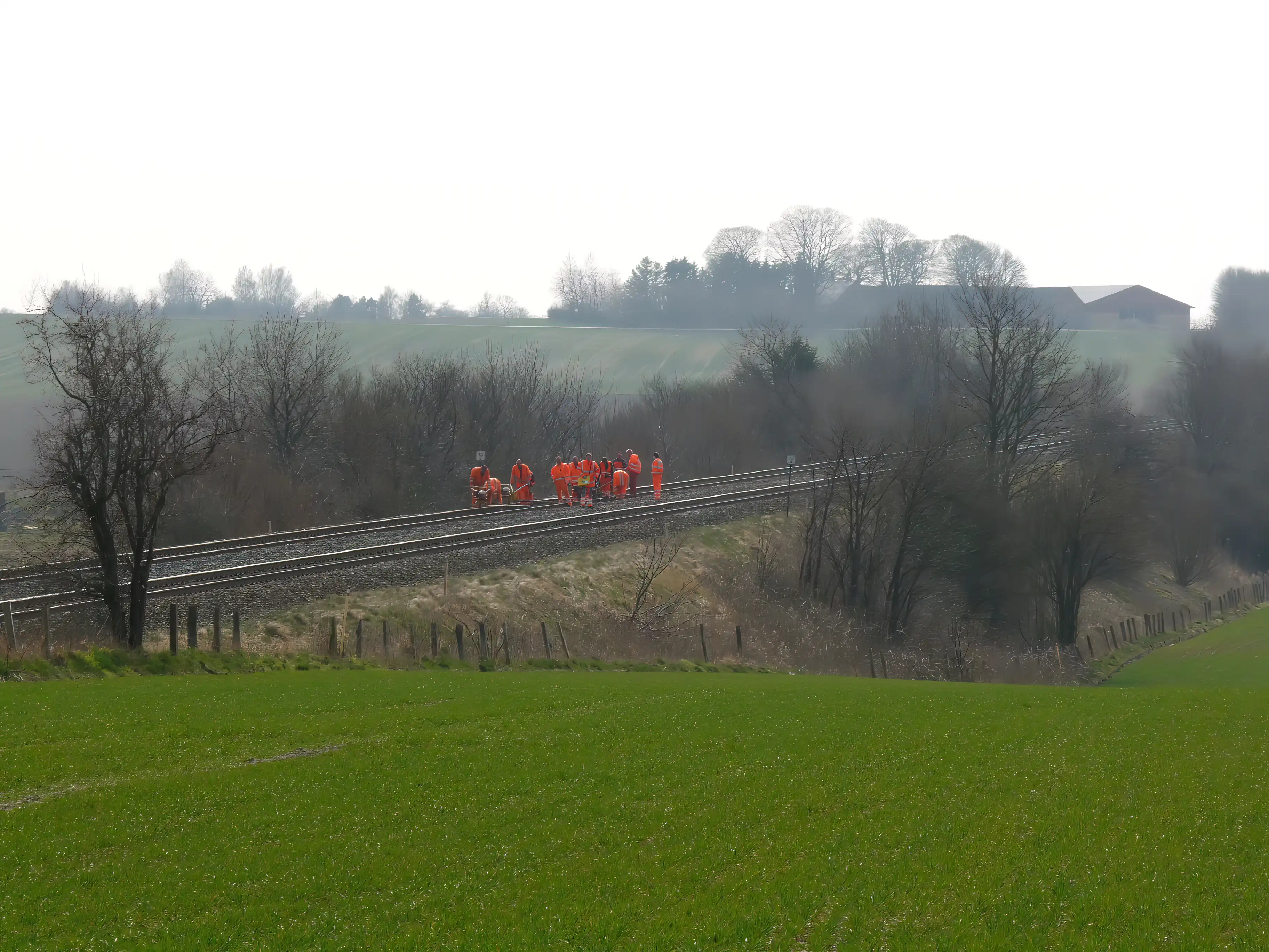 Billede af Tyvelse Trinbræt - Trinbræt er nedrevet, men Tyvelse Trinbræt har ligget her. Billede af Tyvelse Trinbræt - Trinbræt er nedrevet, men Tyvelse Trinbræt har ligget her.