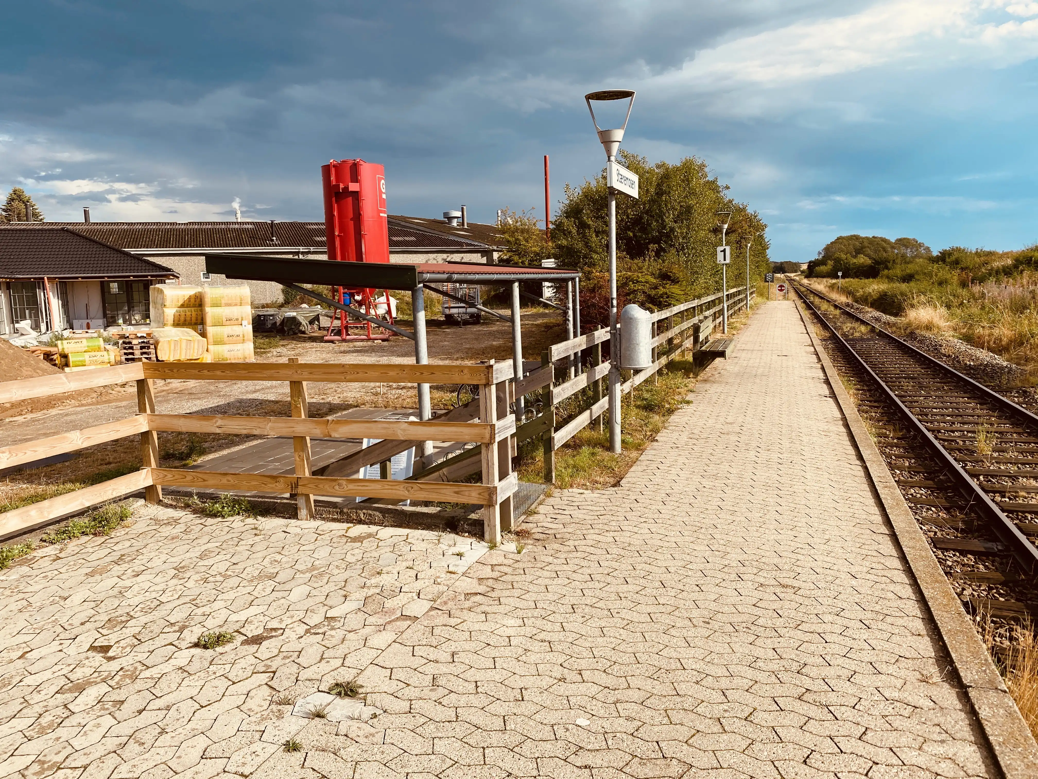 Billede af Stæremosen Trinbræt. Billede af Stæremosen Trinbræt.