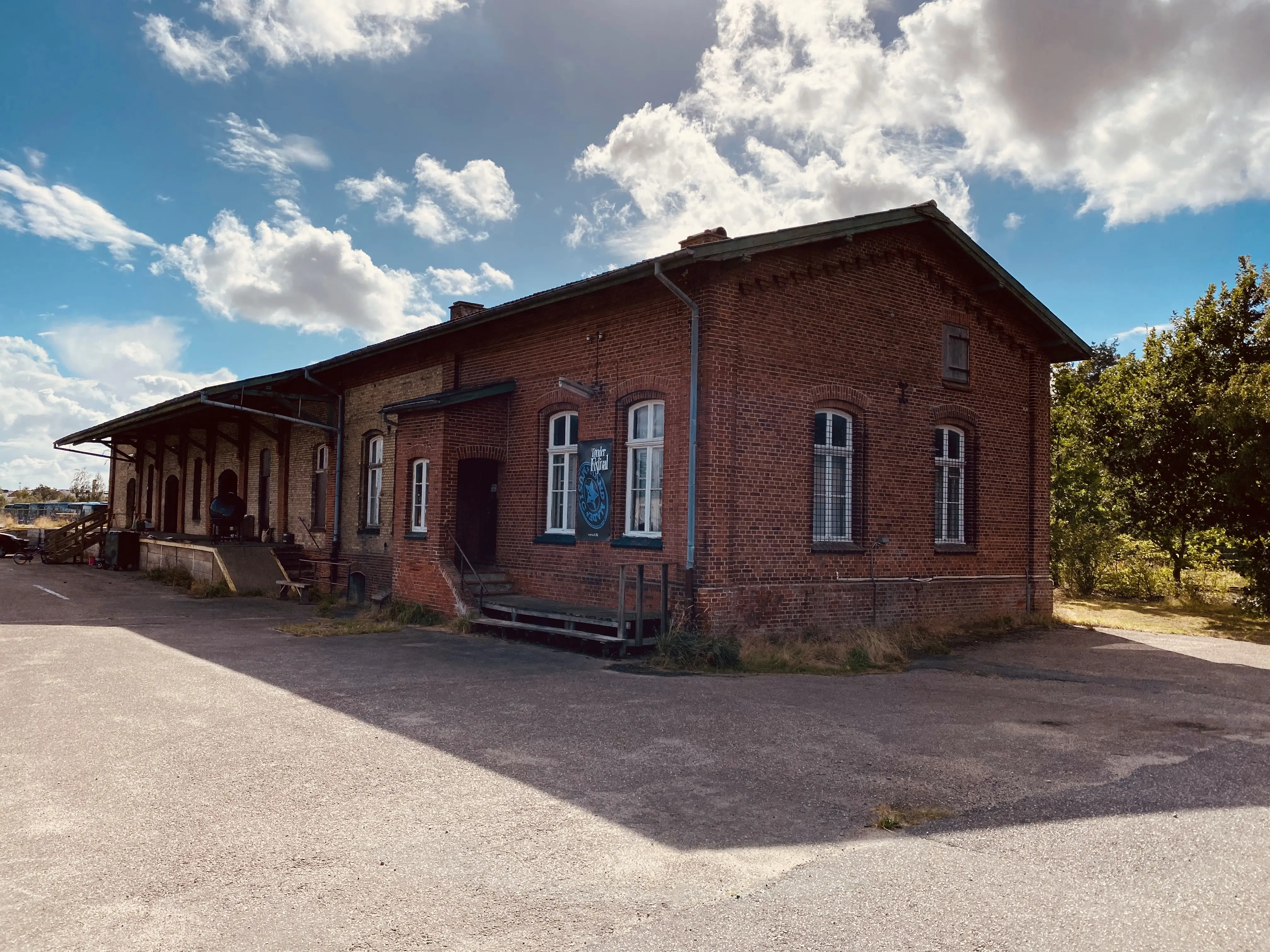 Billede af Tønder H Stations varehus. Billede af Tønder H Stations varehus.