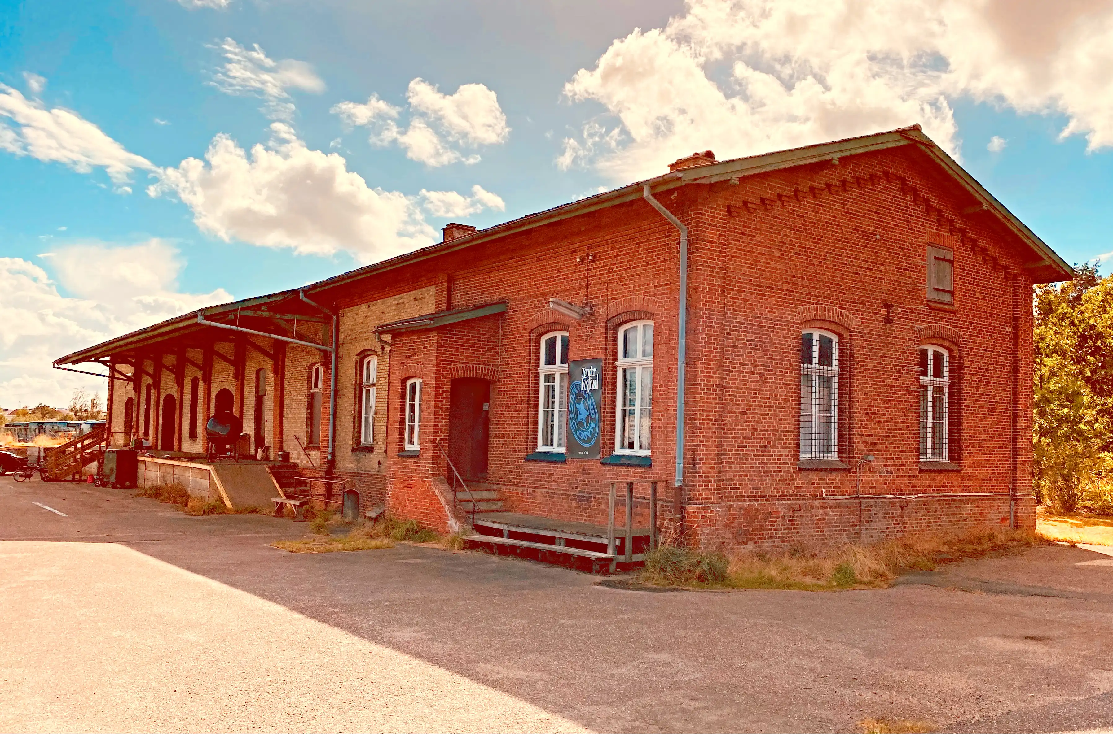 Billede af Tønder H Stations varehus. Billede af Tønder H Stations varehus.