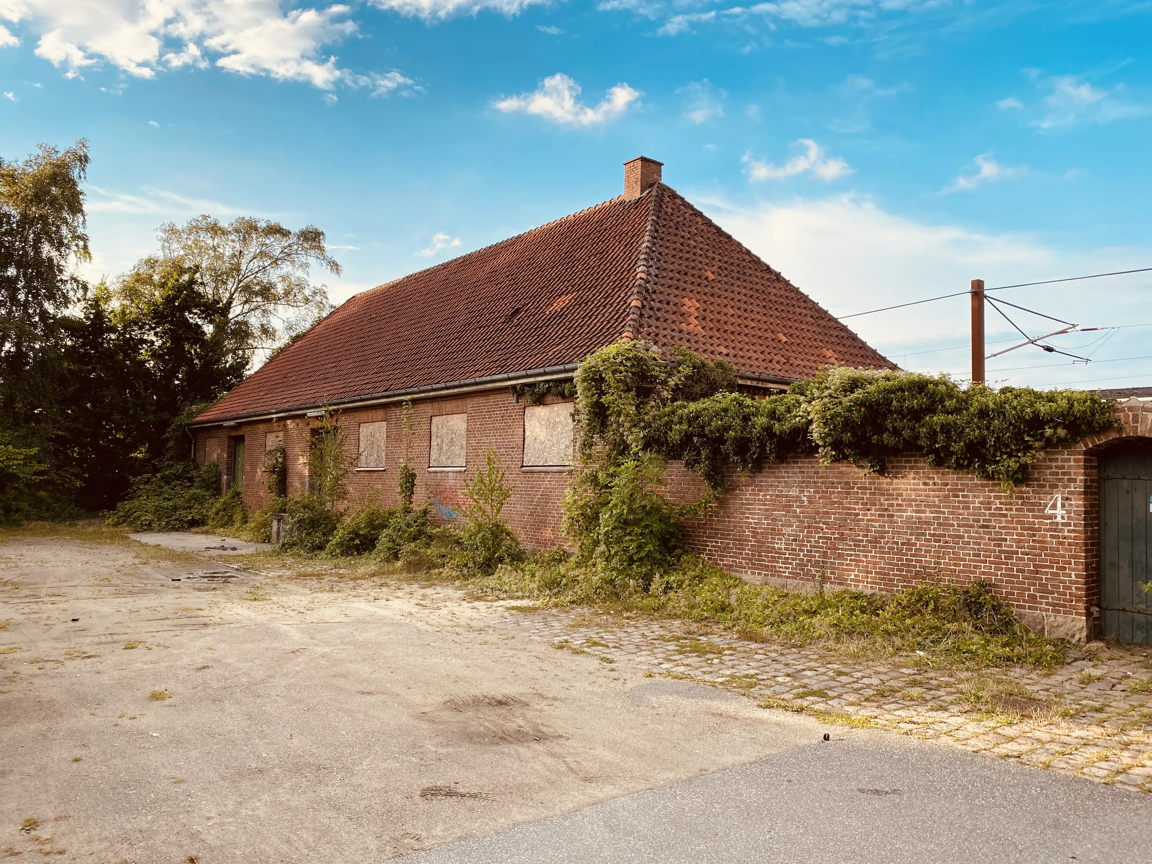 Billede af Nørre Aaby Stations varehus.